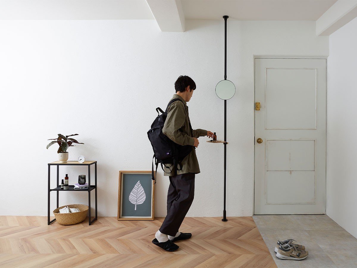 【ドロー ア ライン/DRAW A LINE / GOODS】のMirror & Table Set / 身だしなみチェック テーブル セット 人気、トレンドファッション・服の通販 founy(ファニー) 　アクセサリー　Fashion Accessories　チェック　Check, Plaid, Tartan　テーブル　Table, Dining Table　マグネット　Magnet, Magnetic Closure　送料無料　Free Shipping　ホーム・キャンプ・アウトドア・お取り寄せ　Home Living / Home & Lifestyle / Camping Gear / Outdoor Camping　家具・インテリア　Home Furniture & Interior. Stylish & Functional Living Spaces　テーブル　Dining, Coffee & Side Tables　サイドテーブル・ナイトテーブル　Side & End Tables　ホーム・キャンプ・アウトドア・お取り寄せ　Home Living / Home & Lifestyle / Camping Gear / Outdoor Camping　家具・インテリア　Home Furniture & Interior. Stylish & Functional Living Spaces　ミラー・ドレッサー　Mirrors & Dressers　壁掛けミラー・全身鏡・スタンドミラー　Wall Mirror　ホーム・キャンプ・アウトドア・お取り寄せ　Home Living / Home & Lifestyle / Camping Gear / Outdoor Camping　家具・インテリア　Home Furniture & Interior. Stylish & Functional Living Spaces　ミラー・ドレッサー　Mirrors & Dressers　ドレッサー・ミラー付き化粧台　Vanity Table for Bedroom　other-6|ID: prp329100003900392 ipo3291000000031473063