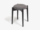 【秋田木工/Akimoku / GOODS】のLYKKE STOOL / リュッケ スツール 張地:7345(デクレア2)、フレームブラック艶消し|ID: prp329100003907682 ipo3291000000033395359