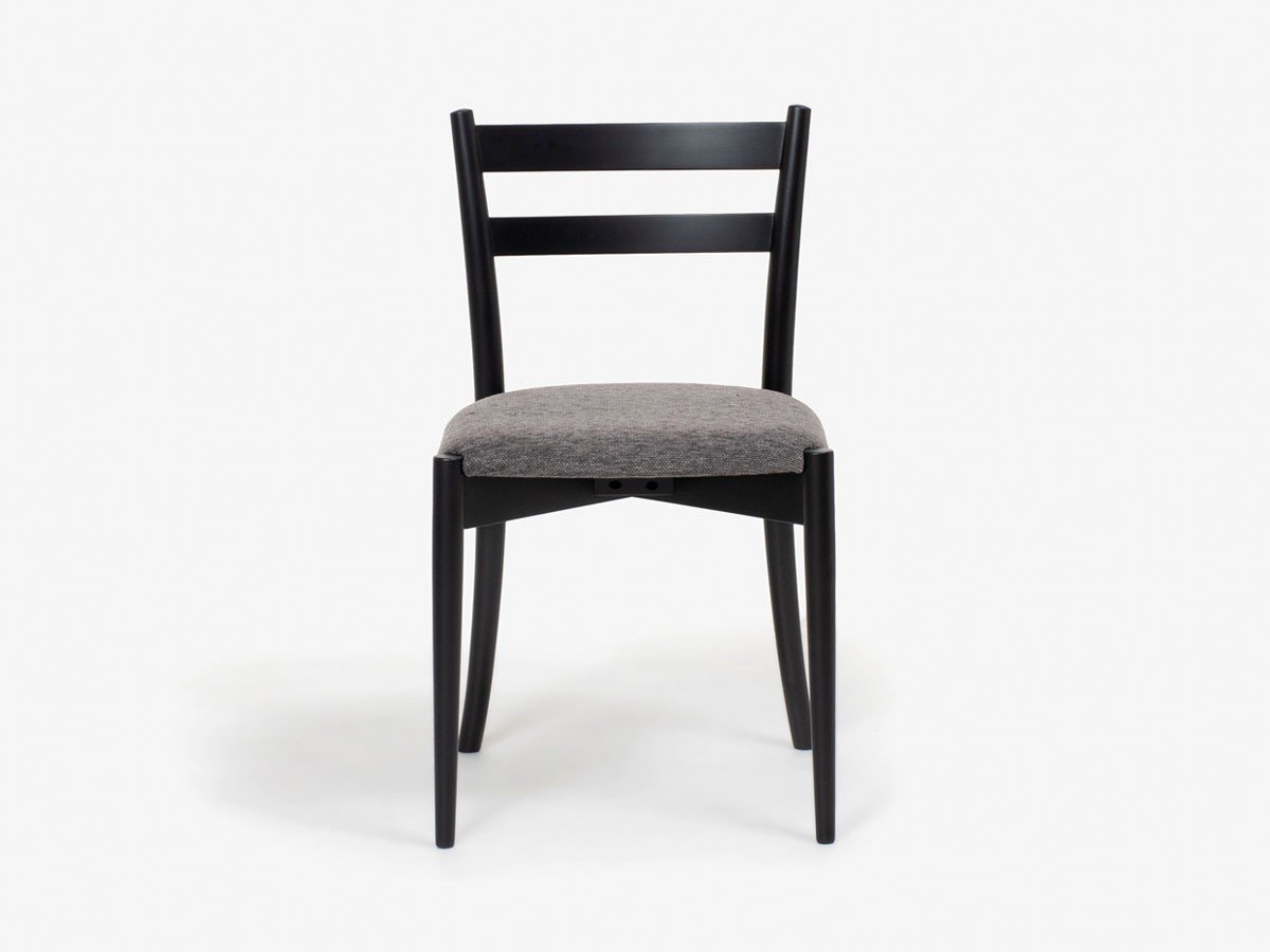 【秋田木工/Akimoku / GOODS】のLYKKE Dining Chair / リュッケ ダイニングチェア 張座 インテリア・キッズ・メンズ・レディースファッション・服の通販 founy(ファニー) 　送料無料　Free Shipping　シンプル　Simple, Minimal　テーブル　Table, Dining Table　軽量　Lightweight, Ultra Light　ホーム・キャンプ・アウトドア・お取り寄せ　Home Living / Home & Lifestyle / Camping Gear / Outdoor Camping　家具・インテリア　Home Furniture & Interior. Stylish & Functional Living Spaces　チェア・椅子　Seating & Chairs　ダイニングチェア・木製チェア　Dining Chairs　張地:7345(デクレア2)、フレームブラック艶消し|ID: prp329100003907685 ipo3291000000034230730