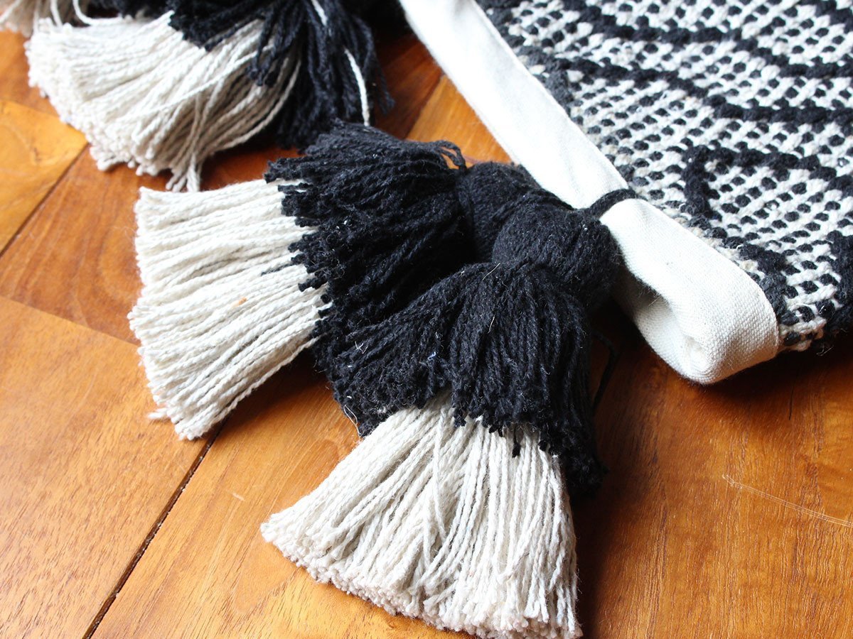 【アデペシュ/a.depeche / GOODS】のcotton rug 2155 circle / コットン ラグ 2155 サークル インテリア・キッズ・メンズ・レディースファッション・服の通販 founy(ファニー) 　送料無料　Free Shipping　エスニック　Ethnic Style　サークル　Circle, Round Design　フリンジ　Fringe, Tassel　モノトーン　Monotone, Black and White　冬　Winter / This Winter　夏　Summer　ホーム・キャンプ・アウトドア・お取り寄せ　Home Living / Home & Lifestyle / Camping Gear / Outdoor Camping　家具・インテリア　Home Furniture & Interior. Stylish & Functional Living Spaces　その他 インテリア雑貨、家具　Home Decor & Furniture Extras　フリンジ参考イメージ|ID: prp329100003936596 ipo3291000000030187624