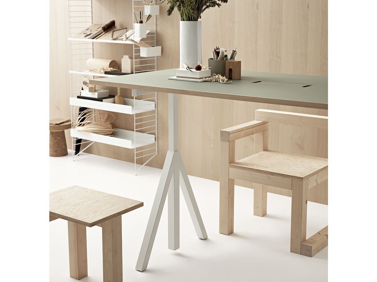 【ストリングファニチャー/String Furniture / GOODS】のWorks Sit-stand Desk / Electrical / ワークス 昇降式ワークデスク 幅140cm リノリウム天板 人気、トレンドファッション・服の通販 founy(ファニー) 　エレガント 上品　Elegant　テーブル　Table　デスク　Desk　リバーシブル　Reversible　ワーク　Work　ビジネス 仕事 通勤　Business　ホーム・キャンプ・アウトドア・お取り寄せ　Home,Garden,Outdoor,Camping Gear　家具・インテリア　Furniture　その他 インテリア雑貨、家具　Furniture, Interior, Others　other-3|ID: prp329100003938849 ipo3291000000031478337
