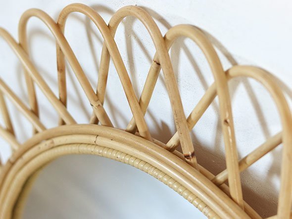 【フライミーヴィラ/FLYMEe Villa / GOODS】のRattan Mirror / ラタンミラー e45049 インテリア・キッズ・メンズ・レディースファッション・服の通販 founy(ファニー) 送料無料 Free Shipping ハンド Hand, Handmade ラタン Rattan, Woven Rattan ホーム・キャンプ・アウトドア・お取り寄せ Home Living / Home & Lifestyle / Camping Gear / Outdoor Camping 家具・インテリア Home Furniture & Interior. Stylish & Functional Living Spaces ミラー・ドレッサー Mirrors & Dressers 壁掛けミラー・全身鏡・スタンドミラー Wall Mirror ホーム・キャンプ・アウトドア・お取り寄せ Home Living / Home & Lifestyle / Camping Gear / Outdoor Camping 家具・インテリア Home Furniture & Interior. Stylish & Functional Living Spaces ミラー・ドレッサー Mirrors & Dressers ドレッサー・ミラー付き化粧台 Vanity Table for Bedroom 天然素材のため、色ムラや小さなキズ、穴、凹凸、ヒビなどは風合いとして残しています。|ID: prp329100003971458 ipo3291000000035371367