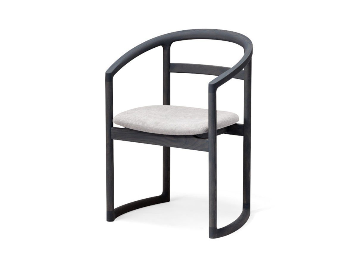 【平田椅子製作所/Hirata Chair / GOODS】のNUAN / ニュアン インテリア・キッズ・メンズ・レディースファッション・服の通販 founy(ファニー) 　送料無料　Free Shipping　フォルム　Silhouette, Form　フレーム　Frame, Outline　ホーム・キャンプ・アウトドア・お取り寄せ　Home Living / Home & Lifestyle / Camping Gear / Outdoor Camping　家具・インテリア　Home Furniture & Interior. Stylish & Functional Living Spaces　チェア・椅子　Seating & Chairs　ダイニングチェア・木製チェア　Dining Chairs　張地:メープル by Kvadrat 0722、フレーム:アッシュ(カーボンアッシュ)|ID: prp329100004002794 ipo3291000000034080166