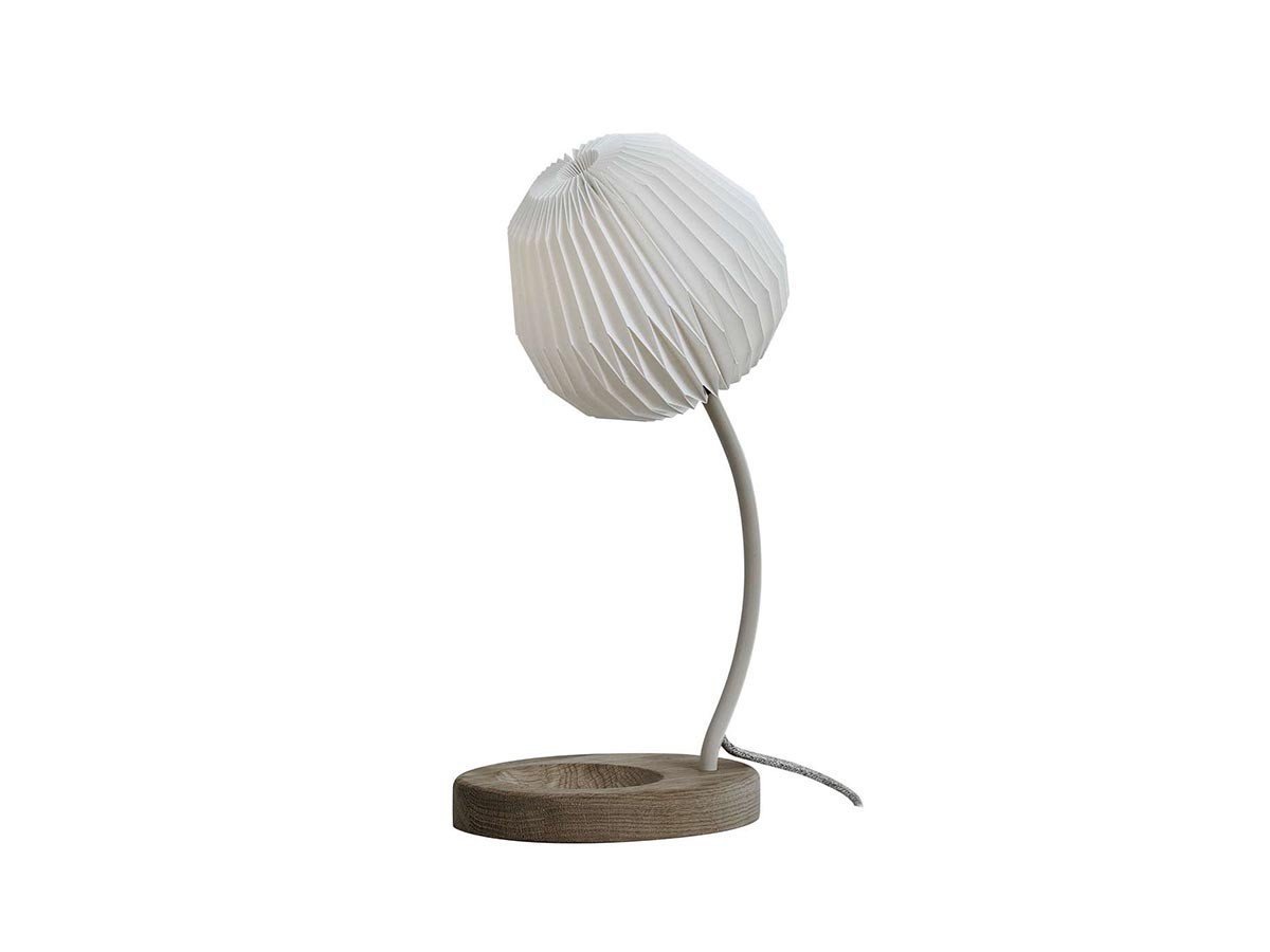 【レ クリント/LE KLINT / GOODS】のBOUQUET TABLE LAMP 330 / ブーケ テーブルランプ 330 人気、トレンドファッション・服の通販 founy(ファニー) 　アクセサリー　Fashion Accessories　春　Spring　チューリップ　Tube, Tube Top　テーブル　Table, Dining Table　ハンド　Hand, Handmade　フォルム　Silhouette, Form　プリーツ　Pleats, Pleated　送料無料　Free Shipping　ホーム・キャンプ・アウトドア・お取り寄せ　Home Living / Home & Lifestyle / Camping Gear / Outdoor Camping　家具・インテリア　Home Furniture & Interior. Stylish & Functional Living Spaces　ライト・照明　Lamps & Lighting Fixtures　other-2|ID: prp329100004016715 ipo3291000000031476141