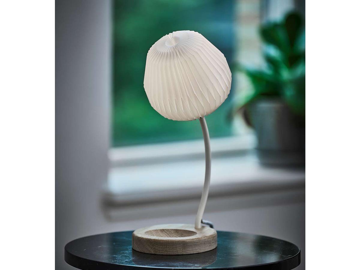 【レ クリント/LE KLINT / GOODS】のBOUQUET TABLE LAMP 330 / ブーケ テーブルランプ 330 人気、トレンドファッション・服の通販 founy(ファニー) 　アクセサリー　Fashion Accessories　春　Spring　チューリップ　Tube, Tube Top　テーブル　Table, Dining Table　ハンド　Hand, Handmade　フォルム　Silhouette, Form　プリーツ　Pleats, Pleated　送料無料　Free Shipping　ホーム・キャンプ・アウトドア・お取り寄せ　Home Living / Home & Lifestyle / Camping Gear / Outdoor Camping　家具・インテリア　Home Furniture & Interior. Stylish & Functional Living Spaces　ライト・照明　Lamps & Lighting Fixtures　other-4|ID: prp329100004016715 ipo3291000000031476143