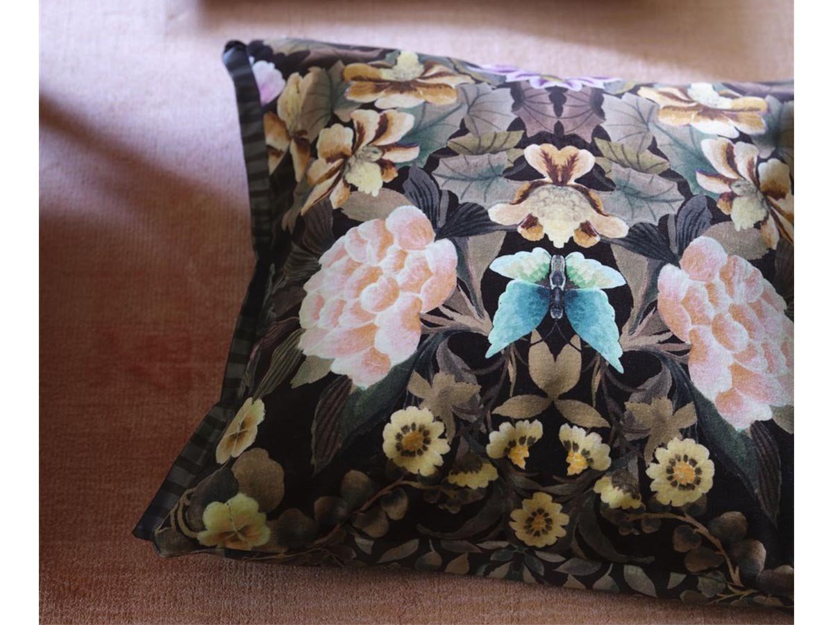 【デザイナーズ ギルド/DESIGNERS GUILD / GOODS】のIkebana Damask Velvet Cushion / イケバナ ダマスク ベルベット クッション 55 × 55cm 人気、トレンドファッション・服の通販 founy(ファニー) 　送料無料　Free Shipping　クッション　Cushion, Throw Pillow　ストライプ　Stripe, Striped Pattern　パターン　Pattern, Design Print　フェザー　Feather, Feather Detail　プリント　Print, Printed Pattern　ベルベット　Velvet, Velvety　ホーム・キャンプ・アウトドア・お取り寄せ　Home Living / Home & Lifestyle / Camping Gear / Outdoor Camping　家具・インテリア　Home Furniture & Interior. Stylish & Functional Living Spaces　その他 インテリア雑貨、家具　Home Decor & Furniture Extras　other-3|ID: prp329100004025305 ipo3291000000031475344