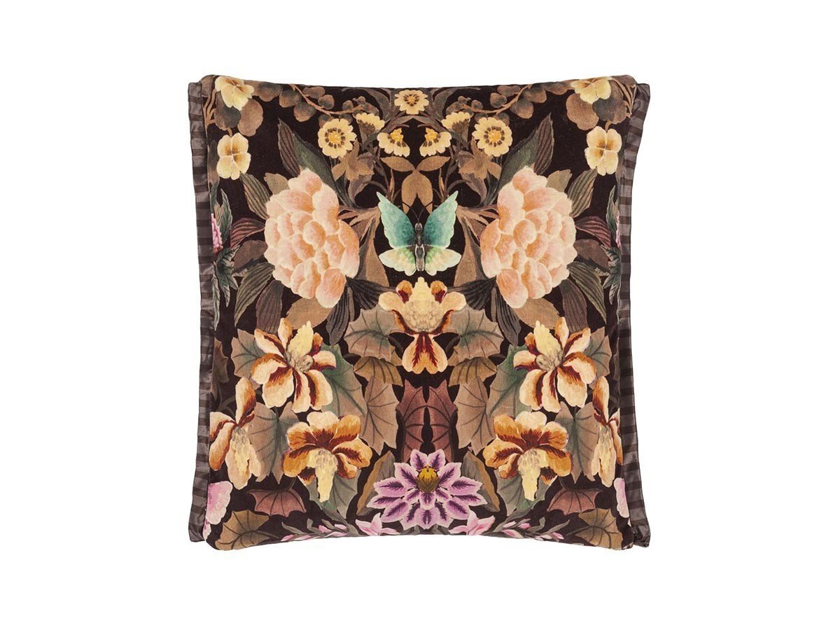 【デザイナーズ ギルド/DESIGNERS GUILD / GOODS】のIkebana Damask Velvet Cushion / イケバナ ダマスク ベルベット クッション 55 × 55cm インテリア・キッズ・メンズ・レディースファッション・服の通販 founy(ファニー) 　送料無料　Free Shipping　クッション　Cushion, Throw Pillow　ストライプ　Stripe, Striped Pattern　パターン　Pattern, Design Print　フェザー　Feather, Feather Detail　プリント　Print, Printed Pattern　ベルベット　Velvet, Velvety　ホーム・キャンプ・アウトドア・お取り寄せ　Home Living / Home & Lifestyle / Camping Gear / Outdoor Camping　家具・インテリア　Home Furniture & Interior. Stylish & Functional Living Spaces　その他 インテリア雑貨、家具　Home Decor & Furniture Extras　チョコレート(表面)|ID: prp329100004025305 ipo3291000000035326035