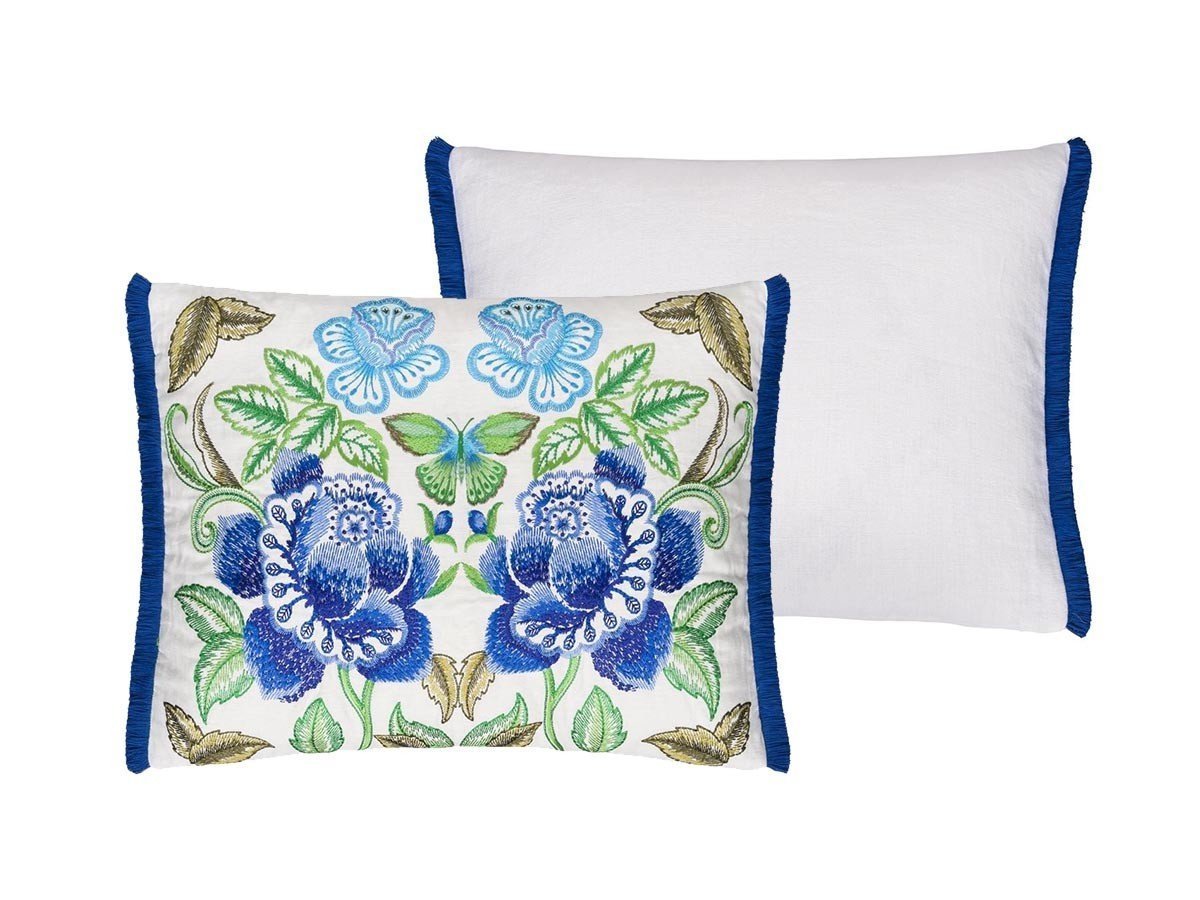 【デザイナーズ ギルド/DESIGNERS GUILD / GOODS】のIsabella Embroidered Cushion / イザベラ エンブロイダード クッション 60 × 45cm インテリア・キッズ・メンズ・レディースファッション・服の通販 founy(ファニー) 　送料無料　Free Shipping　クッション　Cushion　パターン　Pattern　フェザー　Feather　フリンジ　Fringe　モチーフ　Motif　リネン　Linen　無地　Plain Color　ホーム・キャンプ・アウトドア・お取り寄せ　Home,Garden,Outdoor,Camping Gear　家具・インテリア　Furniture　その他 インテリア雑貨、家具　Furniture, Interior, Others　コバルト|ID: prp329100004025311 ipo3291000000026716784