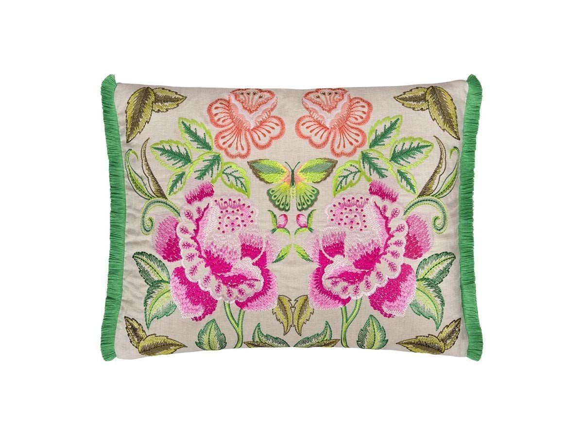 【デザイナーズ ギルド/DESIGNERS GUILD / GOODS】のIsabella Embroidered Cushion / イザベラ エンブロイダード クッション 60 × 45cm インテリア・キッズ・メンズ・レディースファッション・服の通販 founy(ファニー) 　送料無料　Free Shipping　クッション　Cushion　パターン　Pattern　フェザー　Feather　フリンジ　Fringe　モチーフ　Motif　リネン　Linen　無地　Plain Color　ホーム・キャンプ・アウトドア・お取り寄せ　Home,Garden,Outdoor,Camping Gear　家具・インテリア　Furniture　その他 インテリア雑貨、家具　Furniture, Interior, Others　フューシャ(表面)|ID: prp329100004025311 ipo3291000000026716788