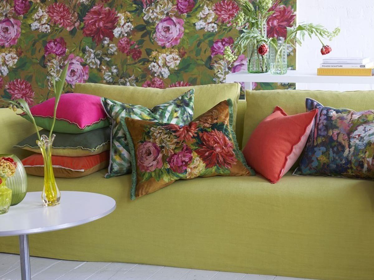 【デザイナーズ ギルド/DESIGNERS GUILD / GOODS】のFleurs d Artistes Velours Cushion / フルール ダーティスト ベロア クッション 60 × 45cm 人気、トレンドファッション・服の通販 founy(ファニー) 　送料無料　Free Shipping　クッション　Cushion　パターン　Pattern　フェザー　Feather　フリンジ　Fringe　プリント　Print　ベルベット　Velvet　ベロア　Velor　手描き　Hand Drawn　ホーム・キャンプ・アウトドア・お取り寄せ　Home,Garden,Outdoor,Camping Gear　家具・インテリア　Home Furniture & Interior. Stylish & Functional Living Spaces　その他 インテリア雑貨、家具　Furniture, Interior, Others　other-6|ID: prp329100004025319 ipo3291000000031475400