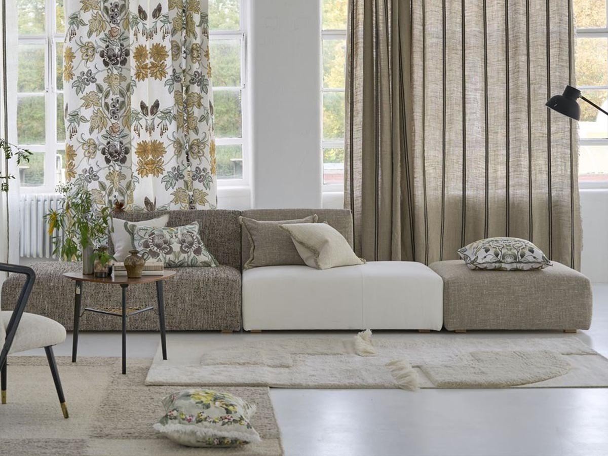 【デザイナーズ ギルド/DESIGNERS GUILD / GOODS】のEleonora Cushion / エレオノラ クッション 55 × 55cm 人気、トレンドファッション・服の通販 founy(ファニー) 　送料無料　Free Shipping　エレガント 上品　Elegant　クッション　Cushion　パターン　Pattern　フェザー　Feather　プリント　Print　モダン　Modern　リネン　Linen　春　Spring　ホーム・キャンプ・アウトドア・お取り寄せ　Home,Garden,Outdoor,Camping Gear　家具・インテリア　Home Furniture & Interior. Stylish & Functional Living Spaces　その他 インテリア雑貨、家具　Furniture, Interior, Others　other-6|ID: prp329100004025325 ipo3291000000031475417