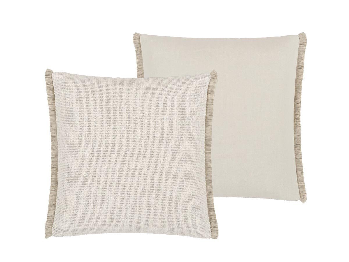 【デザイナーズ ギルド/DESIGNERS GUILD / GOODS】のCharroux Cushion / シャルー クッション 50 × 50cm インテリア・キッズ・メンズ・レディースファッション・服の通販 founy(ファニー) 送料無料 Free Shipping エレガント 上品 Elegant クッション Cushion, Throw Pillow パターン Pattern, Design Print フェザー Feather, Feather Detail フランス France, French フリンジ Fringe, Tassel リネン Linen, Linen Fabric ループ Loop, Loop Knit ホーム・キャンプ・アウトドア・お取り寄せ Home Living / Home & Lifestyle / Camping Gear / Outdoor Camping 家具・インテリア Home Furniture & Interior. Stylish & Functional Living Spaces その他 インテリア雑貨、家具 Home Decor & Furniture Extras チョーク|ID: prp329100004025328 ipo3291000000035326139