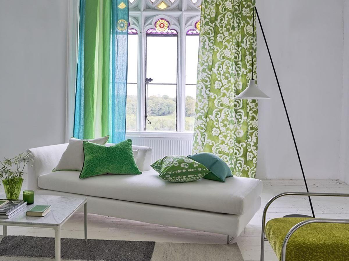 【デザイナーズ ギルド/DESIGNERS GUILD / GOODS】のCartouche Cushion / カルトゥーシュ クッション 60 × 45cm 人気、トレンドファッション・服の通販 founy(ファニー) 　送料無料　Free Shipping　エレガント 上品　Elegant　クッション　Cushion, Throw Pillow　シルバー　Silver, Metallic Silver　トリミング　Trimming, Decorative Edge　パターン　Pattern, Design Print　フェザー　Feather, Feather Detail　ベルベット　Velvet, Velvety　ホーム・キャンプ・アウトドア・お取り寄せ　Home Living / Home & Lifestyle / Camping Gear / Outdoor Camping　家具・インテリア　Home Furniture & Interior. Stylish & Functional Living Spaces　その他 インテリア雑貨、家具　Home Decor & Furniture Extras　other-5|ID: prp329100004025330 ipo3291000000031475430