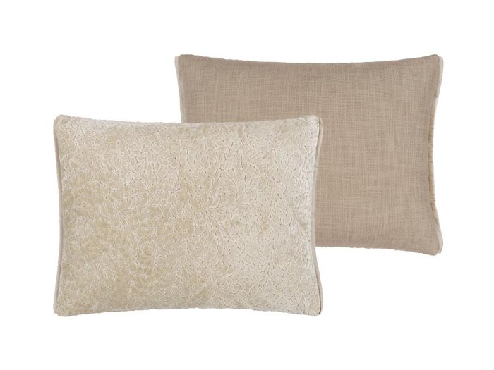 【デザイナーズ ギルド/DESIGNERS GUILD / GOODS】のCartouche Cushion / カルトゥーシュ クッション 60 × 45cm インテリア・キッズ・メンズ・レディースファッション・服の通販 founy(ファニー) https://founy.com/ 送料無料 Free Shipping エレガント 上品 Elegant クッション Cushion, Throw Pillow シルバー Silver, Metallic Silver トリミング Trimming, Decorative Edge パターン Pattern, Design Print フェザー Feather, Feather Detail ベルベット Velvet, Velvety ホーム・キャンプ・アウトドア・お取り寄せ Home Living / Home & Lifestyle / Camping Gear / Outdoor Camping 家具・インテリア Home Furniture & Interior. Stylish & Functional Living Spaces その他 インテリア雑貨、家具 Home Decor & Furniture Extras |ID: prp329100004025330 ipo3291000000035326147