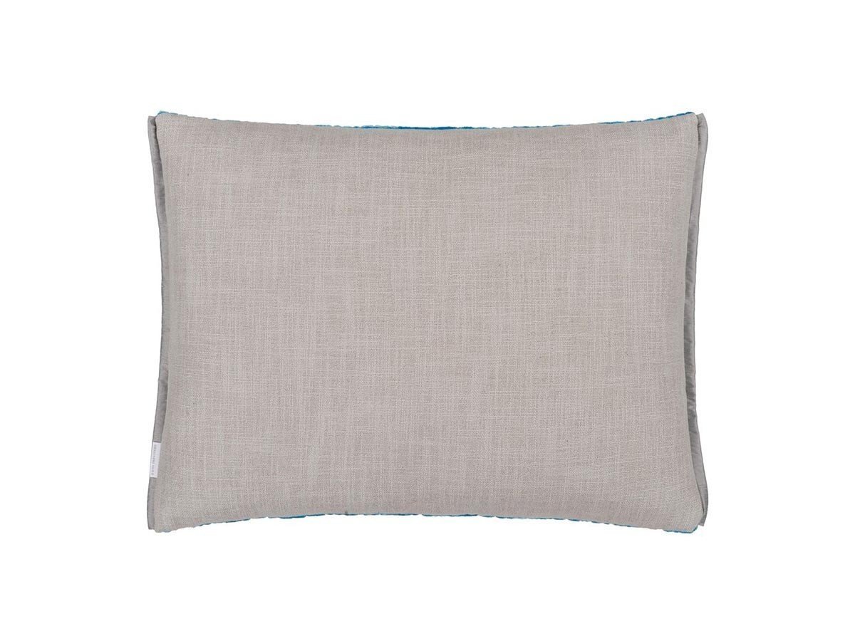 【デザイナーズ ギルド/DESIGNERS GUILD / GOODS】のCartouche Cushion / カルトゥーシュ クッション 60 × 45cm インテリア・キッズ・メンズ・レディースファッション・服の通販 founy(ファニー) 　送料無料　Free Shipping　エレガント 上品　Elegant　クッション　Cushion, Throw Pillow　シルバー　Silver, Metallic Silver　トリミング　Trimming, Decorative Edge　パターン　Pattern, Design Print　フェザー　Feather, Feather Detail　ベルベット　Velvet, Velvety　ホーム・キャンプ・アウトドア・お取り寄せ　Home Living / Home & Lifestyle / Camping Gear / Outdoor Camping　家具・インテリア　Home Furniture & Interior. Stylish & Functional Living Spaces　その他 インテリア雑貨、家具　Home Decor & Furniture Extras　アジュール(裏面)|ID: prp329100004025330 ipo3291000000035326166