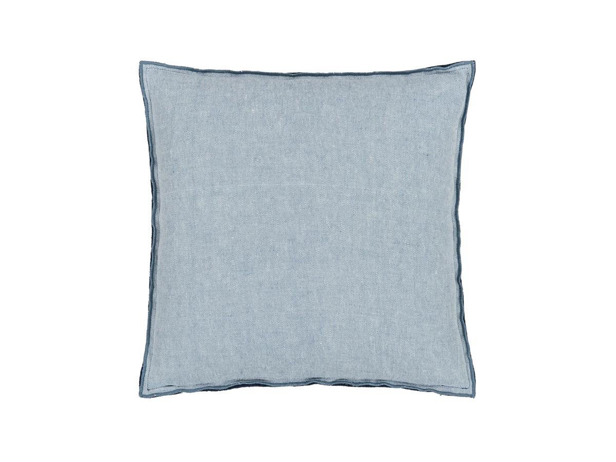 【デザイナーズ ギルド/DESIGNERS GUILD / GOODS】のBrera Lino Cushion / ブレラ リノ クッション 43 × 43cm インテリア・キッズ・メンズ・レディースファッション・服の通販 founy(ファニー) 　送料無料　Free Shipping　クッション　Cushion, Throw Pillow　パターン　Pattern, Design Print　フェザー　Feather, Feather Detail　リネン　Linen, Linen Fabric　ホーム・キャンプ・アウトドア・お取り寄せ　Home Living / Home & Lifestyle / Camping Gear / Outdoor Camping　家具・インテリア　Home Furniture & Interior. Stylish & Functional Living Spaces　その他 インテリア雑貨、家具　Home Decor & Furniture Extras　ミッドナイト & シャンブレー(裏面)|ID: prp329100004025344 ipo3291000000035326241