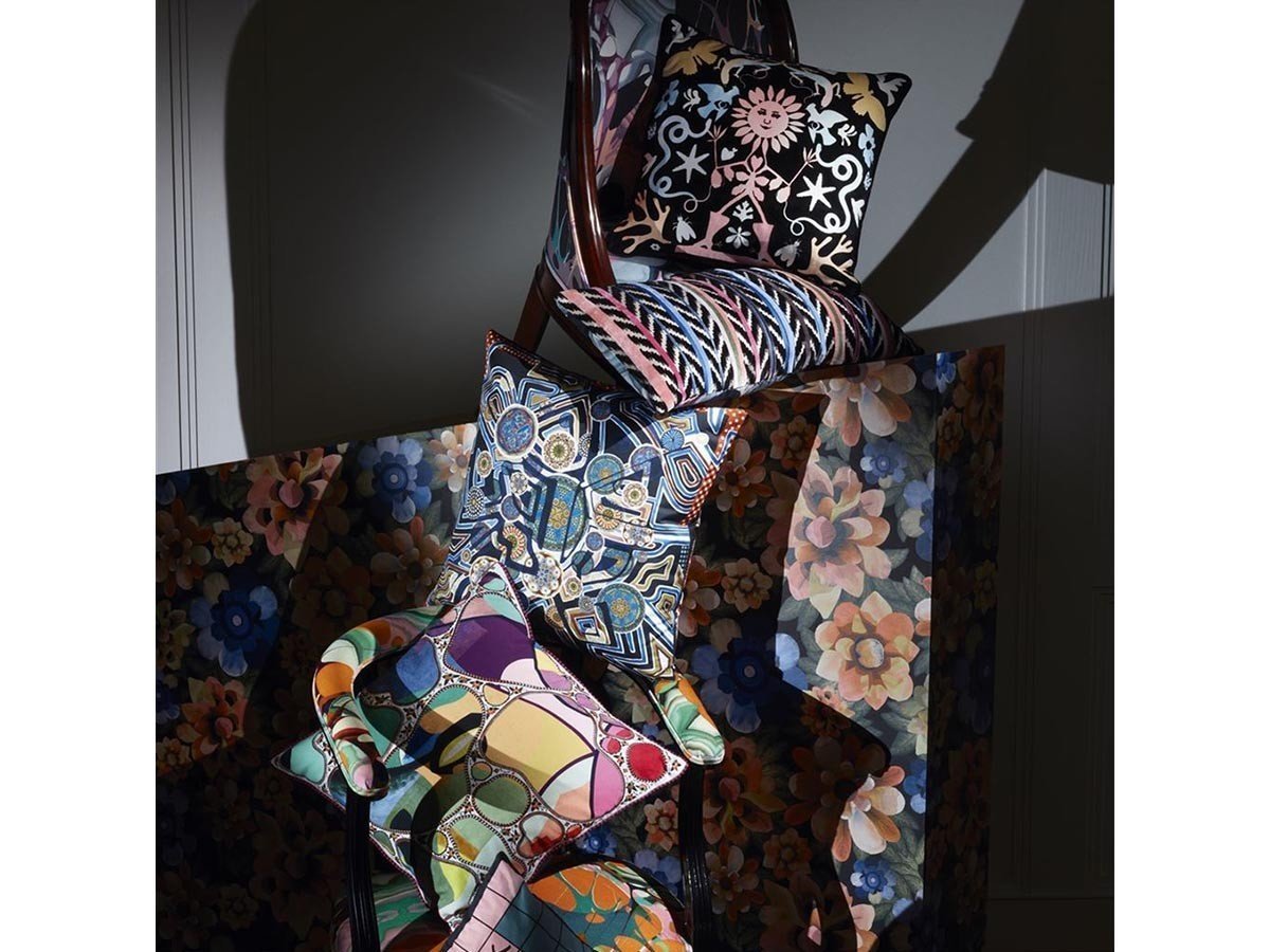 【デザイナーズ ギルド/DESIGNERS GUILD / GOODS】のChristian Lacroix Jaipur Stripe Azur Cushion / クリスチャンラクロワ ジャイプール ストライプ アズール クッション 60 × 30cm 人気、トレンドファッション・服の通販 founy(ファニー) 　送料無料　Free Shipping　クッション　Cushion　ストライプ　Stripe　ファブリック　Fabric　フェザー　Feather　ベルベット　Velvet　ホーム・キャンプ・アウトドア・お取り寄せ　Home,Garden,Outdoor,Camping Gear　家具・インテリア　Home Furniture & Interior. Stylish & Functional Living Spaces　その他 インテリア雑貨、家具　Furniture, Interior, Others　other-5|ID: prp329100004025350 ipo3291000000031475467