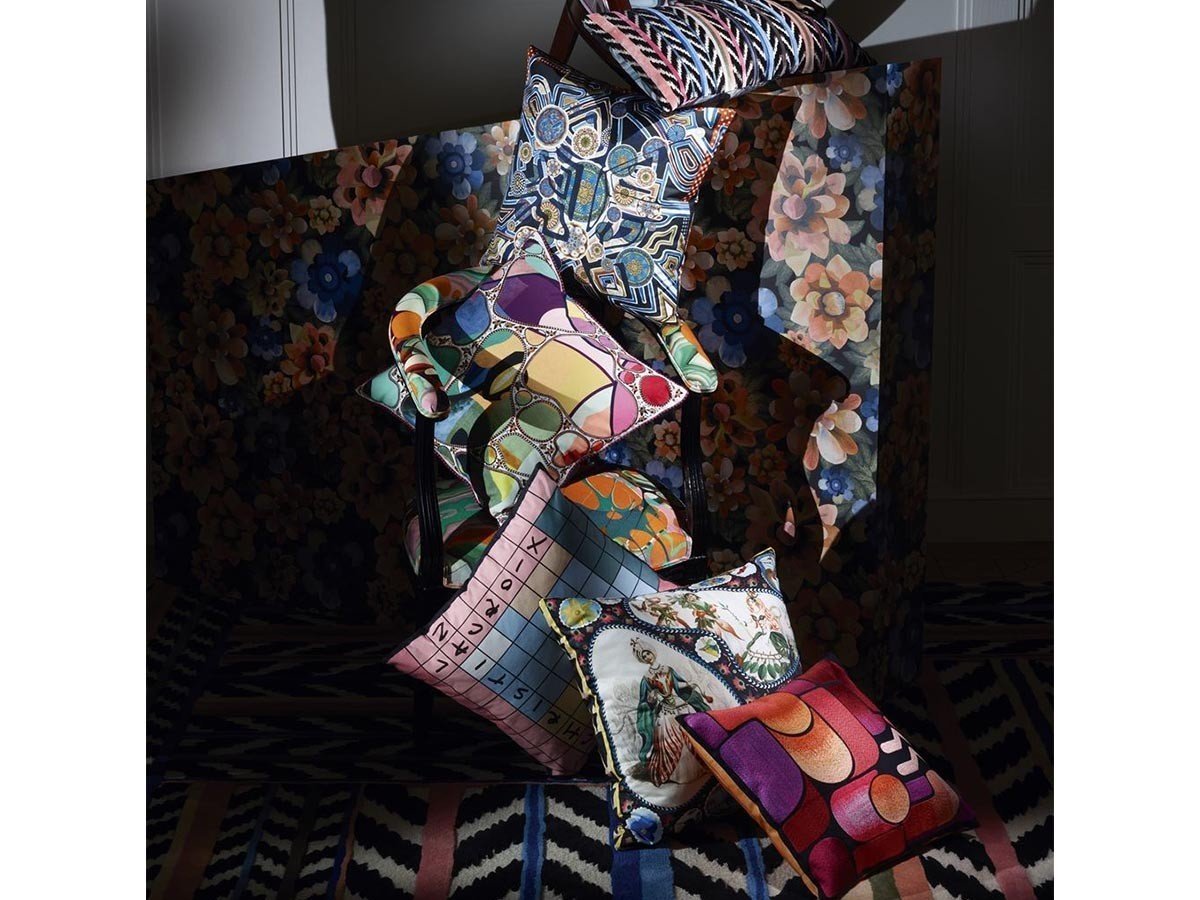 【デザイナーズ ギルド/DESIGNERS GUILD / GOODS】のChristian Lacroix Hello Sunshine Or Cushion / クリスチャンラクロワ ハローサンシャイン クッション 50 × 50cm 人気、トレンドファッション・服の通販 founy(ファニー) 　送料無料　Free Shipping　カラフル　Colorful　クッション　Cushion　ファブリック　Fabric　フェザー　Feather　マーブル　Marble　ホーム・キャンプ・アウトドア・お取り寄せ　Home,Garden,Outdoor,Camping Gear　家具・インテリア　Home Furniture & Interior. Stylish & Functional Living Spaces　その他 インテリア雑貨、家具　Furniture, Interior, Others　other-3|ID: prp329100004025351 ipo3291000000031475470