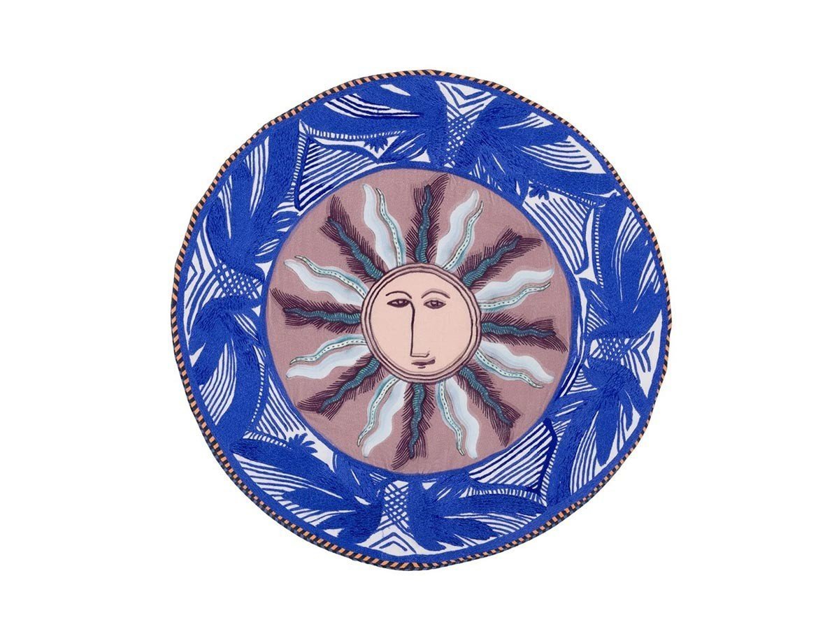 【デザイナーズ ギルド/DESIGNERS GUILD / GOODS】のChristian Lacroix Zenith Fleuve Cushion / クリスチャンラクロワ ゼニス フル―ヴ クッション 直径45cm インテリア・キッズ・メンズ・レディースファッション・服の通販 founy(ファニー) 　送料無料　Free Shipping　クッション　Cushion, Throw Pillow　サテン　Satin, Glossy Fabric　ファブリック　Fabric, Textile　フェザー　Feather, Feather Detail　プリント　Print, Printed Pattern　モチーフ　Motif, Design Theme　ラウンド　Round, Round Neck　ホーム・キャンプ・アウトドア・お取り寄せ　Home Living / Home & Lifestyle / Camping Gear / Outdoor Camping　家具・インテリア　Home Furniture & Interior. Stylish & Functional Living Spaces　その他 インテリア雑貨、家具　Home Decor & Furniture Extras　|ID: prp329100004025353 ipo3291000000035326274