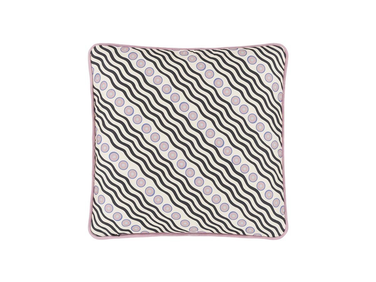 【デザイナーズ ギルド/DESIGNERS GUILD / GOODS】のChristian Lacroix L Artiste! Mosaique Cushion / クリスチャンラクロワ ラルティスト! モザイク クッション 40 × 40cm インテリア・キッズ・メンズ・レディースファッション・服の通販 founy(ファニー) 送料無料 Free Shipping クッション Cushion, Throw Pillow サテン Satin, Glossy Fabric ストライプ Stripe, Striped Pattern パイピング Piping, Trim Design ファブリック Fabric, Textile フェザー Feather, Feather Detail プリント Print, Printed Pattern ベルベット Velvet, Velvety モザイク Mosaic, Geometric Pattern ホーム・キャンプ・アウトドア・お取り寄せ Home Living / Home & Lifestyle / Camping Gear / Outdoor Camping 家具・インテリア Home Furniture & Interior. Stylish & Functional Living Spaces その他 インテリア雑貨、家具 Home Decor & Furniture Extras |ID: prp329100004025357 ipo3291000000035326300