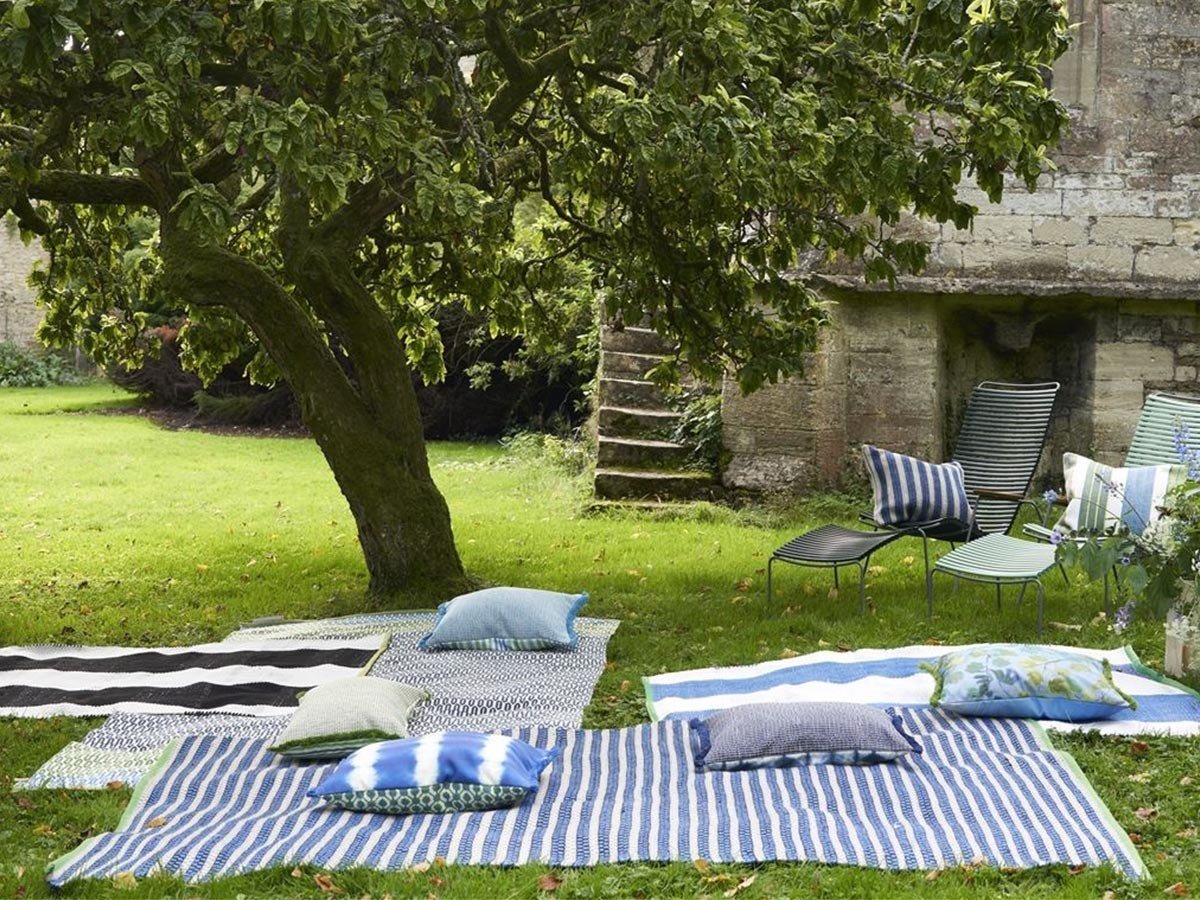 【デザイナーズ ギルド/DESIGNERS GUILD / GOODS】のMuara Outdoor Rug / ムアラ アウトドアラグ(コバルト) 人気、トレンドファッション・服の通販 founy(ファニー) 　送料無料　Free Shipping　ストライプ　Stripe　パターン　Pattern　ヴィンテージ　Vintage　ホーム・キャンプ・アウトドア・お取り寄せ　Home,Garden,Outdoor,Camping Gear　家具・インテリア　Home Furniture & Interior. Stylish & Functional Living Spaces　その他 インテリア雑貨、家具　Furniture, Interior, Others　other-2|ID: prp329100004025364 ipo3291000000031475521