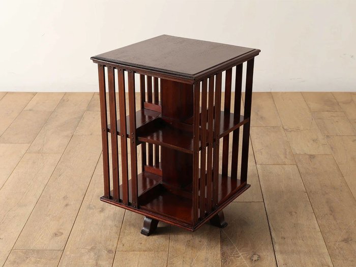 【ロイズ アンティークス/Lloyd's Antiques / GOODS】のReal Antique Revolving Bookshelf / 英国アンティーク家具 リボルビング ブックシェルフ インテリア・キッズ・メンズ・レディースファッション・服の通販 founy(ファニー) https://founy.com/ アンティーク Antique テーブル Table ホーム・キャンプ・アウトドア・お取り寄せ Home,Garden,Outdoor,Camping Gear 家具・インテリア Furniture テーブル Table サイドテーブル・小テーブル Side Table/Small Table ホーム・キャンプ・アウトドア・お取り寄せ Home,Garden,Outdoor,Camping Gear 家具・インテリア Furniture 収納家具・キャビネット Storage Furniture ラック・シェルフ Rack Shelf ホーム・キャンプ・アウトドア・お取り寄せ Home,Garden,Outdoor,Camping Gear 家具・インテリア Furniture 収納家具・キャビネット Storage Furniture 本棚・マガジンラック Bookshelf/Magazine Rack |ID: prp329100004027262 ipo3291000000028634220