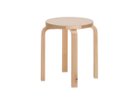 【アルテック/artek / GOODS】のForest Collection STOOL E60 WILD BIRCH / フォレストシリーズ スツール E60 ワイルドバーチ 樹皮の痕跡、枝の節、昆虫による跡、黒い芯など自然ならではの特徴を残しています。それらの位置や数、状態|ID: prp329100004032551 ipo3291000000030173072