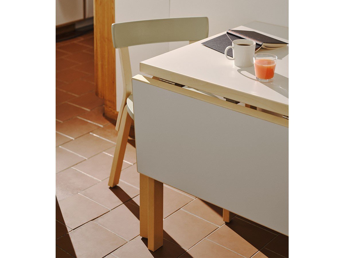 【アルテック/artek / GOODS】のTABLE FOLDABLE DL81C / ドロップリーフ テーブル DL81C 人気、トレンドファッション・服の通販 founy(ファニー) 　コンパクト　Compact, Small Size　シンプル　Simple, Minimal　テーブル　Table, Dining Table　デスク　Desk, Work Desk　ドロップ　Drop Shoulder, Dropped Style　リーフ　Leaf, Botanical Leaf　ワーク　Workwear, Utility Style　送料無料　Free Shipping　おすすめ　Recommended / Our Picks　ホーム・キャンプ・アウトドア・お取り寄せ　Home Living / Home & Lifestyle / Camping Gear / Outdoor Camping　家具・インテリア　Home Furniture & Interior. Stylish & Functional Living Spaces　テーブル　Dining, Coffee & Side Tables　ダイニングテーブル・食卓テーブル　Dining Tables　ホーム・キャンプ・アウトドア・お取り寄せ　Home Living / Home & Lifestyle / Camping Gear / Outdoor Camping　家具・インテリア　Home Furniture & Interior. Stylish & Functional Living Spaces　テーブル　Dining, Coffee & Side Tables　カフェテーブル・丸型テーブル　Cafe & Bistro Tables　other-6|ID: prp329100004032592 ipo3291000000031475190