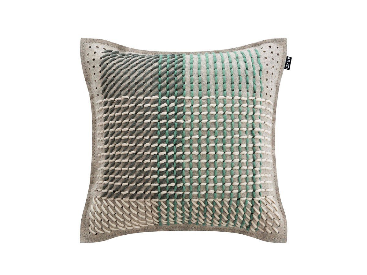 【ガン/GAN / GOODS】のCANEVAS GEO CUSHION / キャンバス ゲオ クッション 50 × 50cm インテリア・キッズ・メンズ・レディースファッション・服の通販 founy(ファニー) 　送料無料　Free Shipping　キャンバス　Canvas, Canvas Fabric　クッション　Cushion, Throw Pillow　フェルト　Felt, Felt Fabric　ホーム・キャンプ・アウトドア・お取り寄せ　Home Living / Home & Lifestyle / Camping Gear / Outdoor Camping　家具・インテリア　Home Furniture & Interior. Stylish & Functional Living Spaces　その他 インテリア雑貨、家具　Home Decor & Furniture Extras　グリーン|ID: prp329100004038656 ipo3291000000035326357