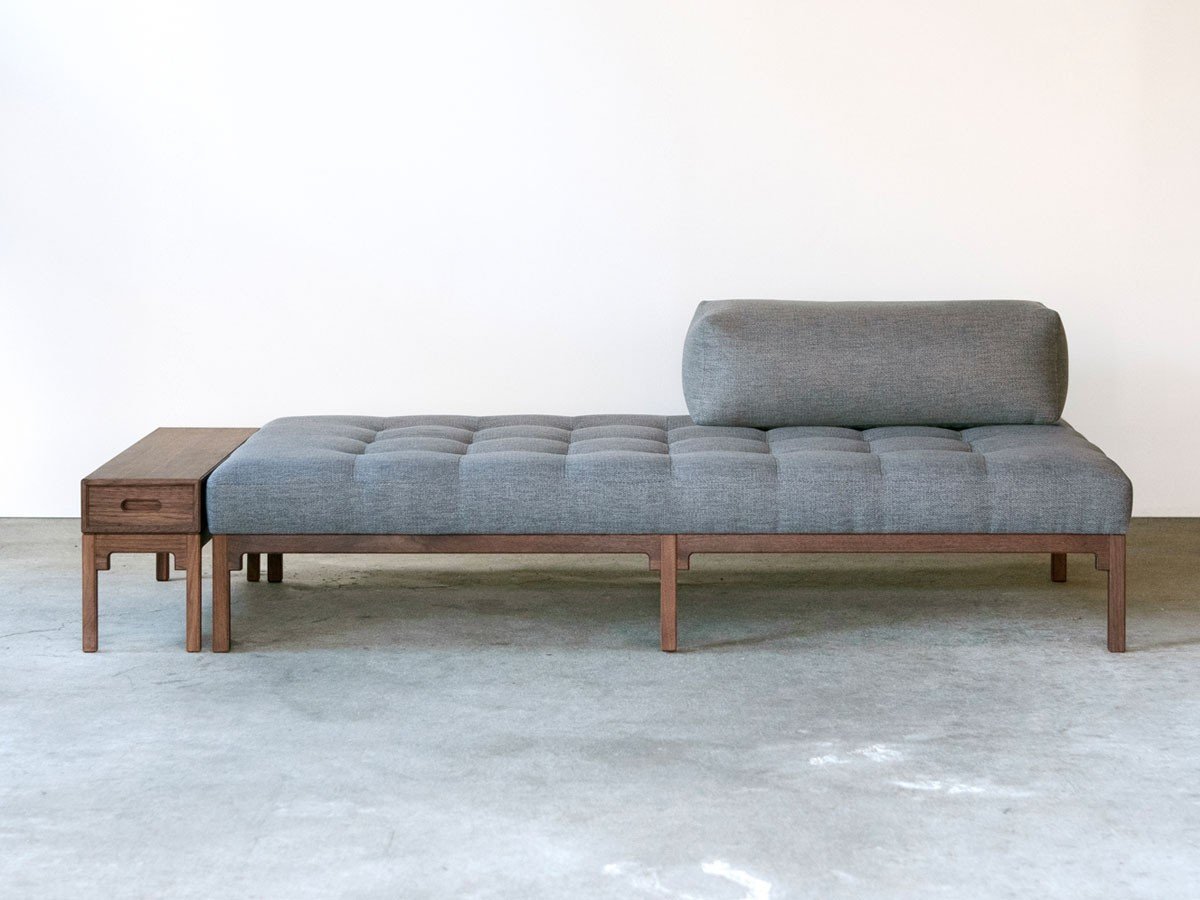 【松井木工/MATSUI MOKKO / GOODS】のSAJI FLATSOFA + DRAWER TABLE / サジ フラットソファ + ドロワーテーブル インテリア・キッズ・メンズ・レディースファッション・服の通販 founy(ファウニー) 　クッション　Cushion, Throw Pillow　シンプル　Simple, Minimal　フラット　Flat, Flat Shoes　おすすめ　Recommended / Our Picks　ホーム・キャンプ・アウトドア・お取り寄せ　Home Living / Home & Lifestyle / Camping Gear / Outdoor Camping　家具・インテリア　Home Furniture & Interior. Stylish & Functional Living Spaces　ソファー　Couches & Sofas　張地:バスチャン IFN71-35、脚部ウッド:ウォールナットセット内容:フラットソ|ID: prp329100004040218 ipo3291000000037079790