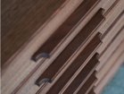 【松井木工/MATSUI MOKKO / GOODS】のSAJI KIMONO CHEST / サジ キモノチェスト スプーンですくい取ったように木材のエッジを削る加工(匙面取り)を本体各所や取手に施すことで、軽快な印|ID: prp329100004040220 ipo3291000000026951652