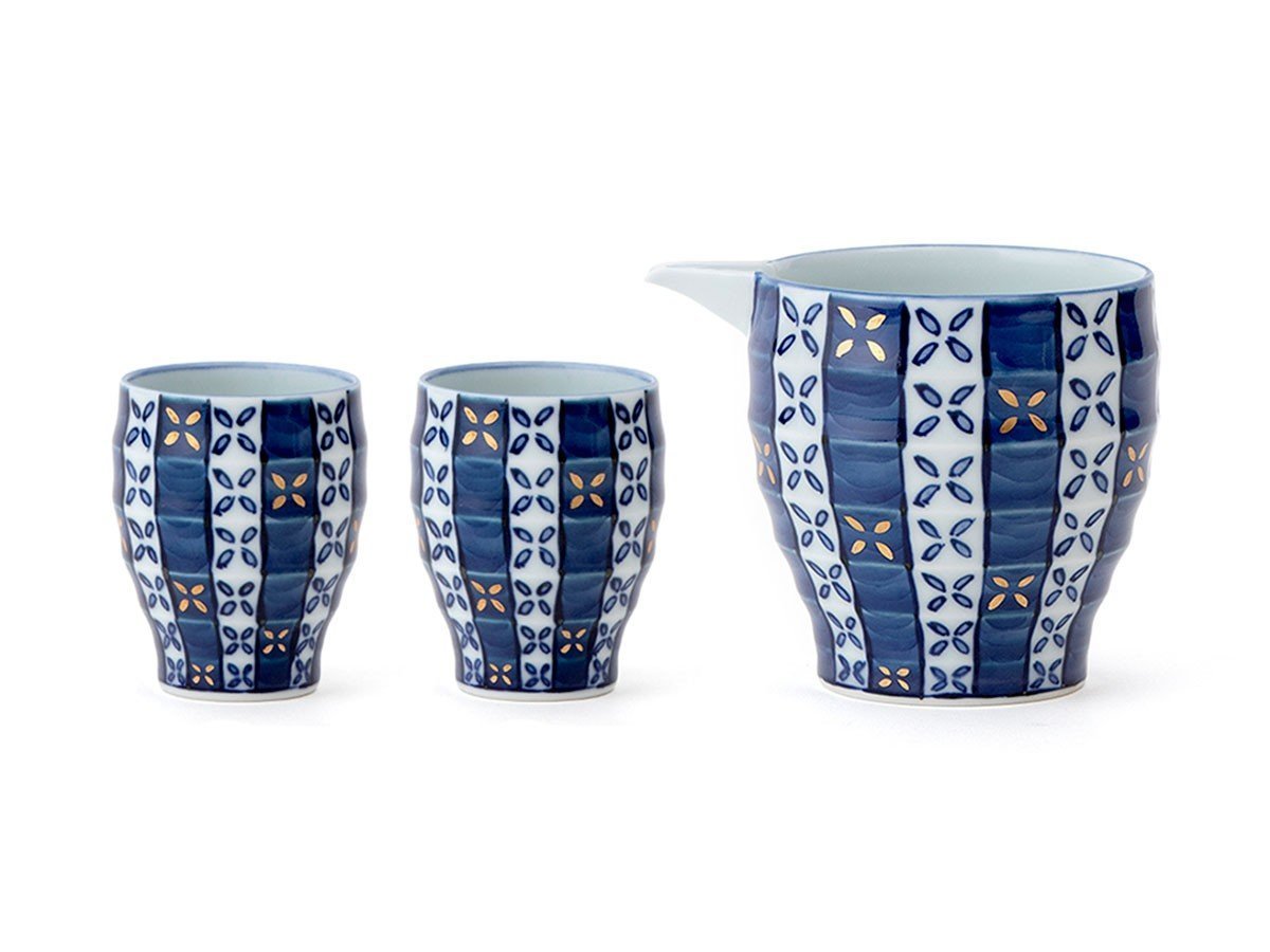 【源右衛門窯/Gen Emon Kiln / GOODS】の染金彩縞小紋 酒器 / 染金彩縞小紋 酒器 インテリア・キッズ・メンズ・レディースファッション・服の通販 founy(ファニー) 送料無料 Free Shipping テーブル Table, Dining Table フォルム Silhouette, Form モチーフ Motif, Design Theme 本商品は片口1点、ぐい呑み2点のセット販売です。|ID: prp329100004052945 ipo3291000000035326613