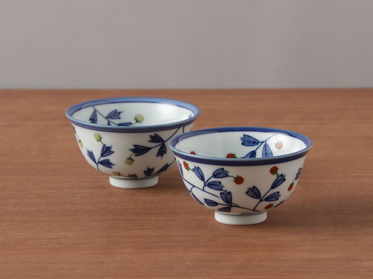 【源右衛門窯/Gen Emon Kiln / GOODS】の染錦苺絵 飯碗 / 染錦苺絵 飯碗(赤) 人気、トレンドファッション・服の通販 founy(ファニー) 　テーブル　Table　フォルム　Form　おすすめ　Recommend　other-2|ID: prp329100004052967 ipo3291000000031473664