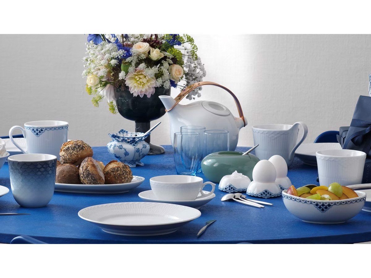 【ロイヤル コペンハーゲン/Royal Copenhagen / GOODS】のWhite Fluted Half Lace Tea Cup & Saucer / ホワイトフルーテッド ハーフレース ティーカップ & ソーサー 人気、トレンドファッション・服の通販 founy(ファニー) エレガント 上品 Elegant クラシック Classic, Timeless Style シェイプ Shape, Slim Fit シンプル Simple, Minimal テーブル Table, Dining Table ハーフ Half, Half-Length レース Lace, Lace Fabric other-4|ID: prp329100004058731 ipo3291000000031473236