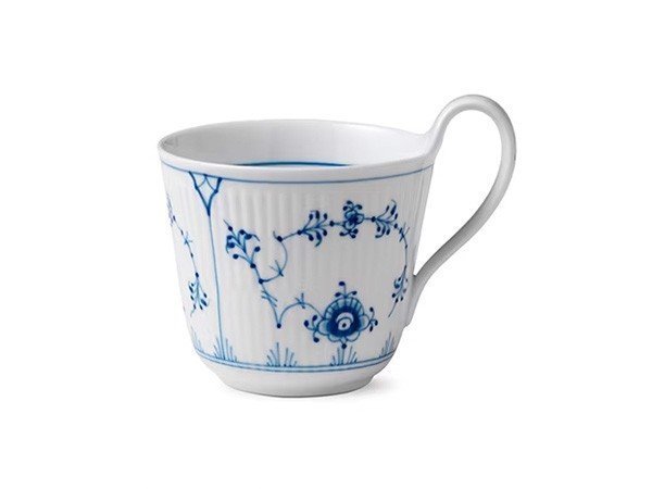 【ロイヤル コペンハーゲン/Royal Copenhagen / GOODS】のBlue Fluted Plain High Handle Mug / ブルーフルーテッド プレイン ハイハンドルマグ 人気、トレンドファッション・服の通販 founy(ファニー) 　送料無料　Free Shipping　コレクション　Collection, Seasonal Line　テーブル　Table, Dining Table　ハンド　Hand, Handmade　モチーフ　Motif, Design Theme　リラックス　Relax, Relaxed Fit　人気　Popular, Best Seller　 other-1|ID: prp329100004058733 ipo3291000000030170821