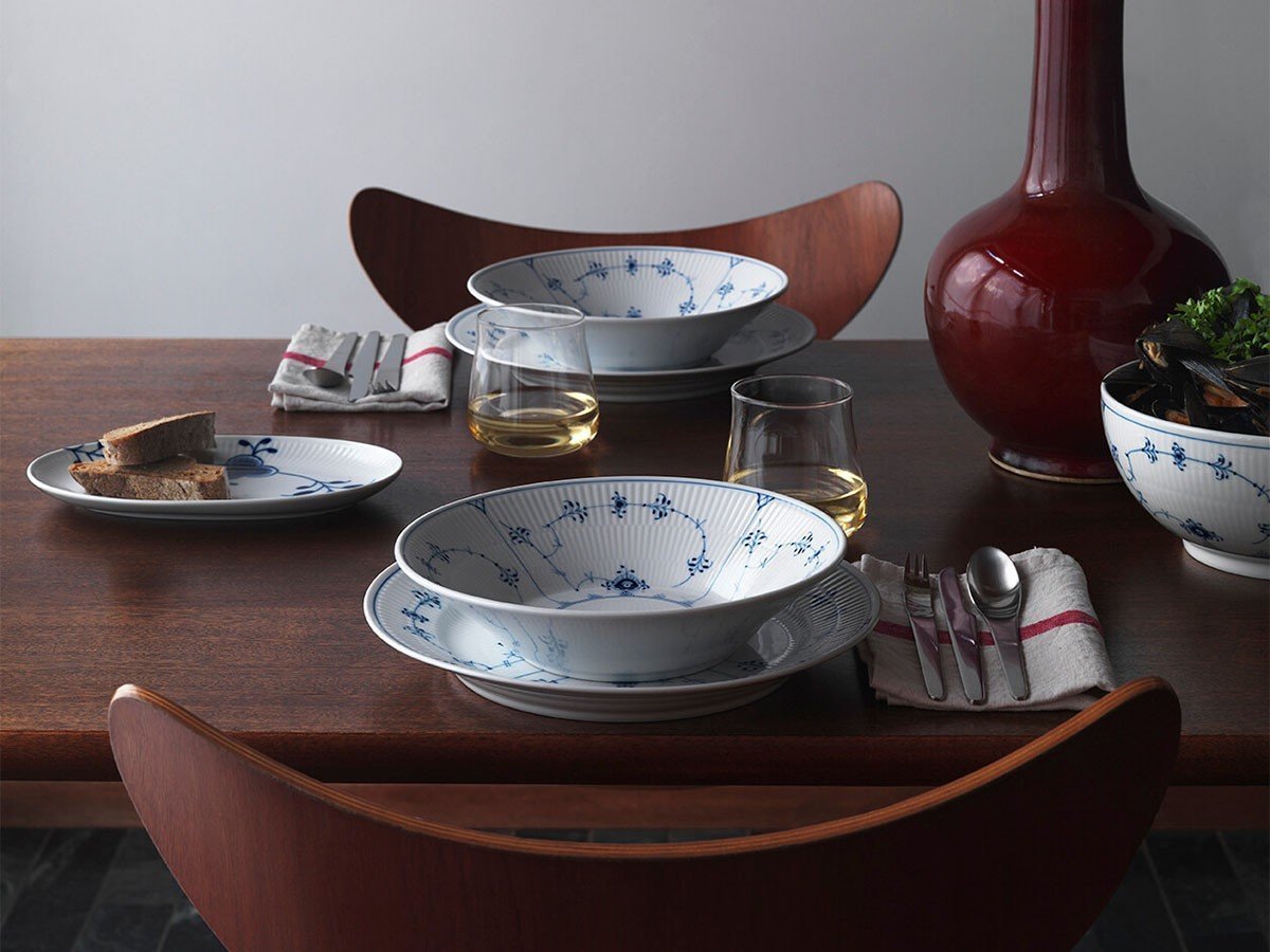 【ロイヤル コペンハーゲン/Royal Copenhagen / GOODS】のBlue Fluted Plain Deep Plate 24 / ブルーフルーテッド プレイン ディーププレート 24cm 人気、トレンドファッション・服の通販 founy(ファニー) 送料無料 Free Shipping エスニック Ethnic Style コレクション Collection, Seasonal Line テーブル Table, Dining Table ハンド Hand, Handmade プレート Plate, Dish モチーフ Motif, Design Theme 皿 Plate, Dish other-4|ID: prp329100004058737 ipo3291000000031473264