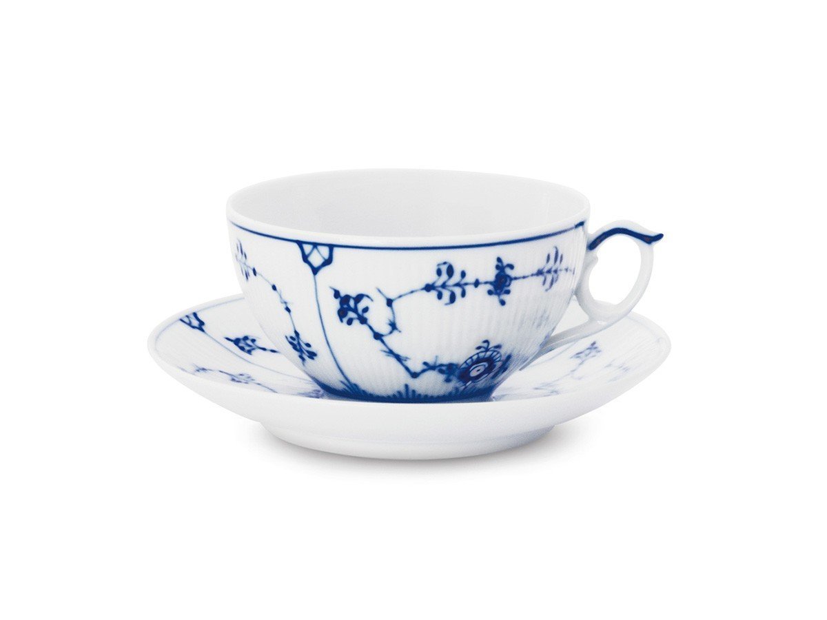 【ロイヤル コペンハーゲン/Royal Copenhagen / GOODS】のBlue Fluted Plain Tea Cup & Saucer / ブルーフルーテッド プレイン ティーカップ & ソーサー 人気、トレンドファッション・服の通販 founy(ファニー) 　送料無料　Free Shipping　エレガント 上品　Elegant　クラシック　Classic　コレクション　Collection　シンプル　Simple　テーブル　Table　ハンド　Hand　フォルム　Form　モチーフ　Motif　 other-1|ID: prp329100004058738 ipo3291000000027327146