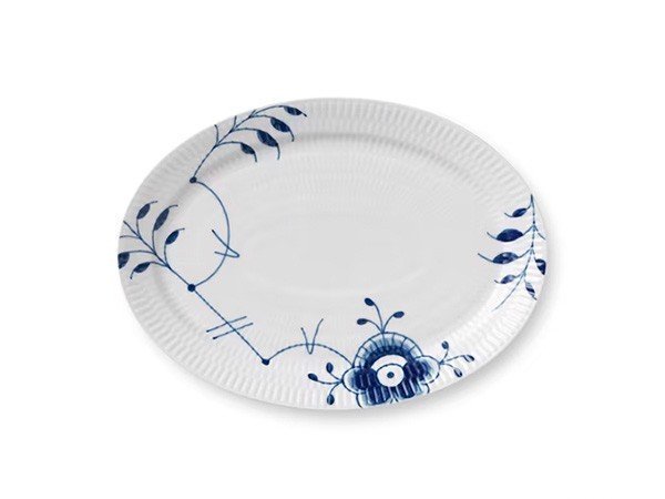 【ロイヤル コペンハーゲン/Royal Copenhagen / GOODS】のBlue Fluted Mega Oval Dish 28 / ブルーフルーテッド メガ オーバルディッシュ 28cm 人気、トレンドファッション・服の通販 founy(ファニー) 　送料無料　Free Shipping　おすすめ　Recommend　オーバル　Oval　コレクション　Collection　センター　Center　テーブル　Table　ハンド　Hand　フラット　Flat　プレート　Plate　モチーフ　Motif　人気　Popularity　皿　Dish　 other-1|ID: prp329100004058746 ipo3291000000027327162