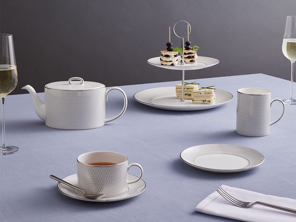 【ウェッジウッド/WEDGWOOD / GOODS】のGIO PLATINUM DEEP PLATE / ジオ プラチナ ディーププレート 22cm インテリア・キッズ・メンズ・レディースファッション・服の通販 founy(ファニー) 　テーブル　Table　パーティ　Party　プレート　Plate　皿　Dish　シリーズ参考イメージ|ID: prp329100004060768 ipo3291000000027346016