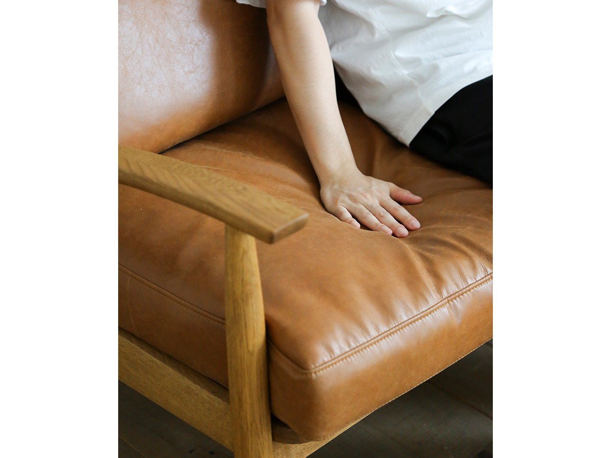 【イージーライフ/Easy Life / GOODS】のARNE SOFA 1P / アルネソファ 1人掛け フェザータイプ(レザーテックス) インテリア・キッズ・メンズ・レディースファッション・服の通販 founy(ファニー) 　ウッド　Wooden Design　オイル　Body Oil　クッション　Cushion, Throw Pillow　フィット　Fit, Slim Fit　フェザー　Feather, Feather Detail　フォーム　Form　フレーム　Frame, Outline　リラックス　Relax, Relaxed Fit　冬　Winter / This Winter　夏　Summer　ホーム・キャンプ・アウトドア・お取り寄せ　Home Living / Home & Lifestyle / Camping Gear / Outdoor Camping　家具・インテリア　Home Furniture & Interior. Stylish & Functional Living Spaces　ソファー　Couches & Sofas　参考イメージ|ID: prp329100004079608 ipo3291000000030170304