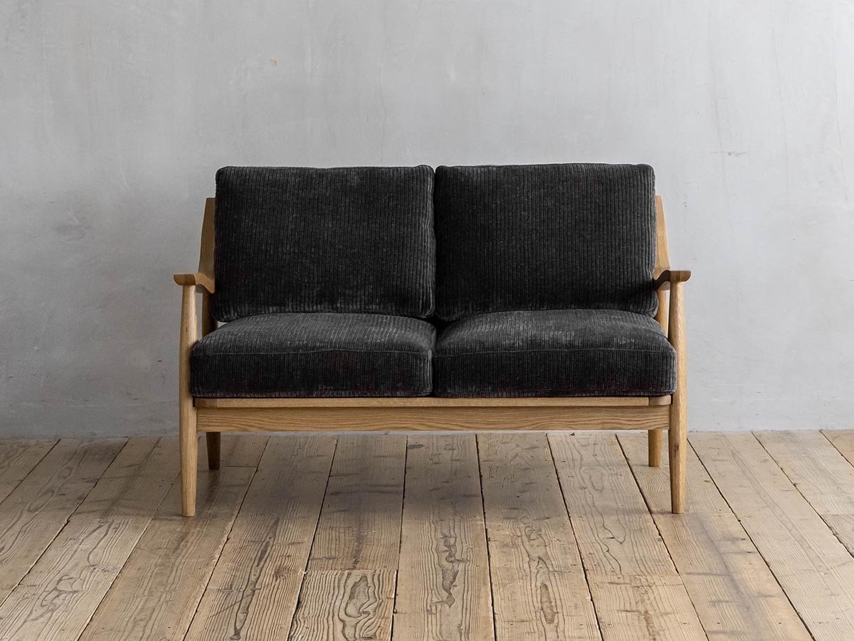 【イージーライフ/Easy Life / GOODS】のARNE SOFA 2P / アルネソファ 2人掛け フェザータイプ(ジャガード) インテリア・キッズ・メンズ・レディースファッション・服の通販 founy(ファニー) 　ウッド　Wooden Design　オイル　Body Oil　ヴィンテージ　Vintage Style　クッション　Cushion, Throw Pillow　タオル　Towel, Bath Towel　フィット　Fit, Slim Fit　フェザー　Feather, Feather Detail　フォーム　Form　フレーム　Frame, Outline　リラックス　Relax, Relaxed Fit　ホーム・キャンプ・アウトドア・お取り寄せ　Home Living / Home & Lifestyle / Camping Gear / Outdoor Camping　家具・インテリア　Home Furniture & Interior. Stylish & Functional Living Spaces　ソファー　Couches & Sofas　張地:スモークブラック|ID: prp329100004079615 ipo3291000000030170329