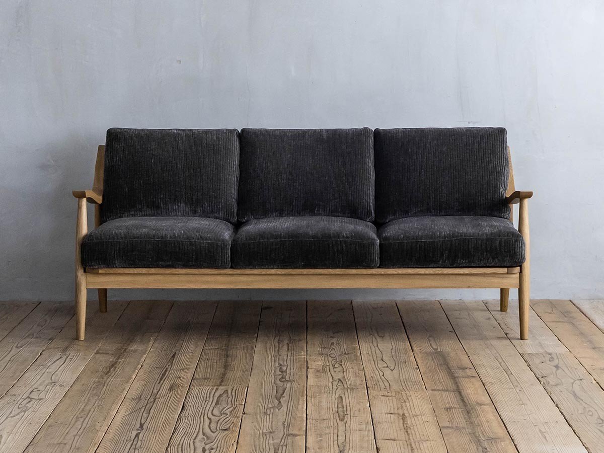 【イージーライフ/Easy Life / GOODS】のARNE SOFA 3P / アルネソファ 3人掛け フェザータイプ(ジャガード) インテリア・キッズ・メンズ・レディースファッション・服の通販 founy(ファニー) 　ウッド　Wooden Design　オイル　Body Oil　ヴィンテージ　Vintage Style　クッション　Cushion, Throw Pillow　タオル　Towel, Bath Towel　フィット　Fit, Slim Fit　フェザー　Feather, Feather Detail　フォーム　Form　フレーム　Frame, Outline　リラックス　Relax, Relaxed Fit　ホーム・キャンプ・アウトドア・お取り寄せ　Home Living / Home & Lifestyle / Camping Gear / Outdoor Camping　家具・インテリア　Home Furniture & Interior. Stylish & Functional Living Spaces　ソファー　Couches & Sofas　張地:スモークブラック|ID: prp329100004079617 ipo3291000000030170363