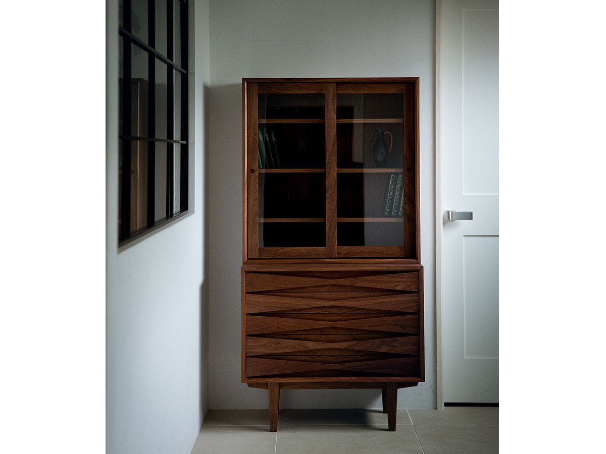 【カーフ/karf / GOODS】のSlope Glass Top Cabinet / スロープ ガラストップ キャビネット 人気、トレンドファッション・服の通販 founy(ファニー) 　オイル　Oil　ガラス　Glass　シンプル　Simple　ステーショナリー　Stationery　バランス　Balance　ホーム・キャンプ・アウトドア・お取り寄せ　Home,Garden,Outdoor,Camping Gear　家具・インテリア　Home Furniture & Interior. Stylish & Functional Living Spaces　収納家具・キャビネット　Storage Furniture　キャビネット　Cabinet　other-2|ID: prp329100004082348 ipo3291000000031472560