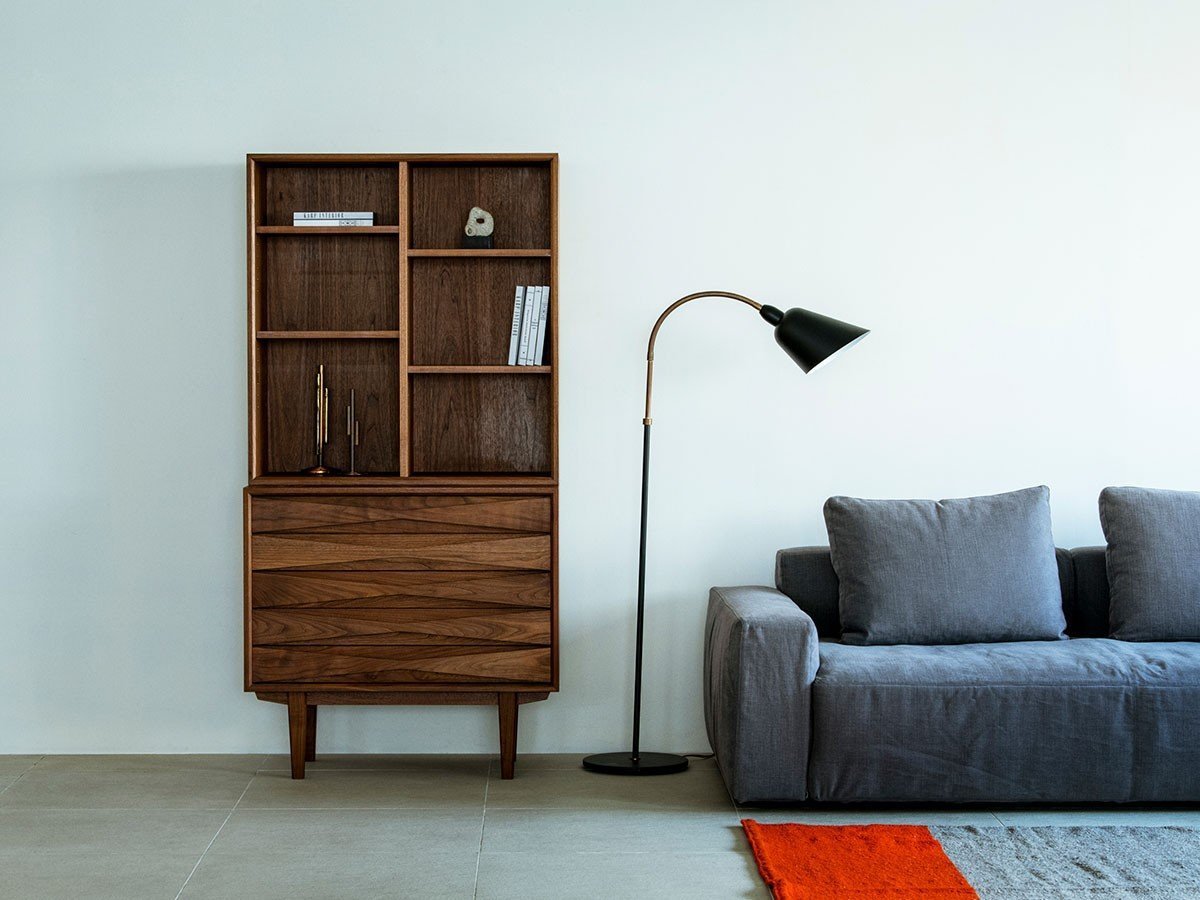 【カーフ/karf / GOODS】のSlope Glass Top Cabinet / スロープ ガラストップ キャビネット インテリア・キッズ・メンズ・レディースファッション・服の通販 founy(ファニー) 　オイル　Body Oil　ガラス　Glass, Glassware　シンプル　Simple, Minimal　ステーショナリー　Stationery, Office Supplies　バランス　Balance, Style Balance　ホーム・キャンプ・アウトドア・お取り寄せ　Home Living / Home & Lifestyle / Camping Gear / Outdoor Camping　家具・インテリア　Home Furniture & Interior. Stylish & Functional Living Spaces　収納家具・キャビネット　Storage Furniture　収納キャビネット・扉付き棚　Cabinet / Storage Cabinet　参考イメージ|ID: prp329100004082348 ipo3291000000036636187