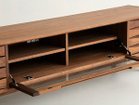 【カーフ/karf / GOODS】のSlope TV Cabinet 150 / スロープ TVキャビネット 幅150cm 参考イメージ|ID:prp329100004082375