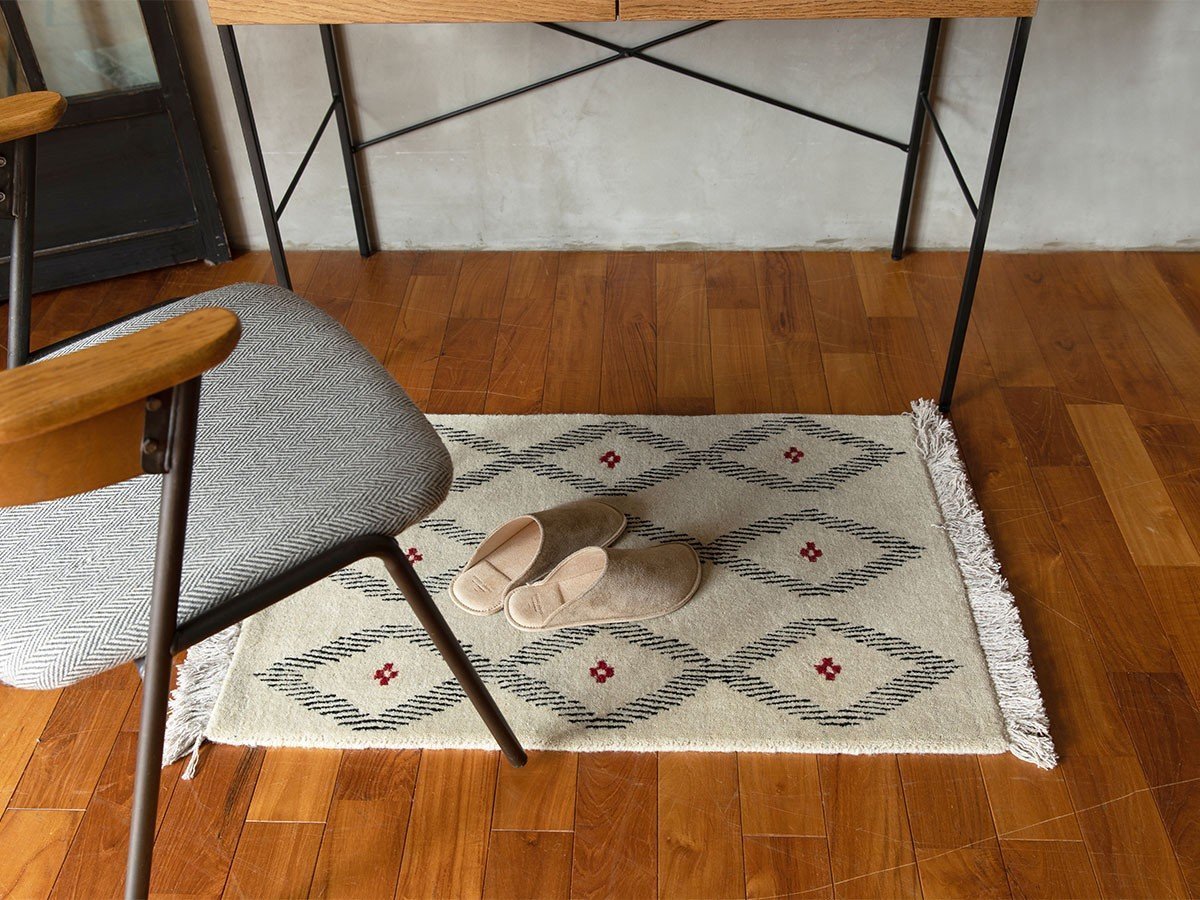 【アデペシュ/a.depeche / GOODS】のpell wool rug do 600 / ペル ウールラグ ドー 600 人気、トレンドファッション・服の通販 founy(ファニー) 　インド　India　エスニック　Ethnic　クッション　Cushion　フリンジ　Fringe　冬　Winter　送料無料　Free Shipping　夏　Summer　ホーム・キャンプ・アウトドア・お取り寄せ　Home,Garden,Outdoor,Camping Gear　家具・インテリア　Furniture　その他 インテリア雑貨、家具　Furniture, Interior, Others　other-3|ID: prp329100004088376 ipo3291000000031472021