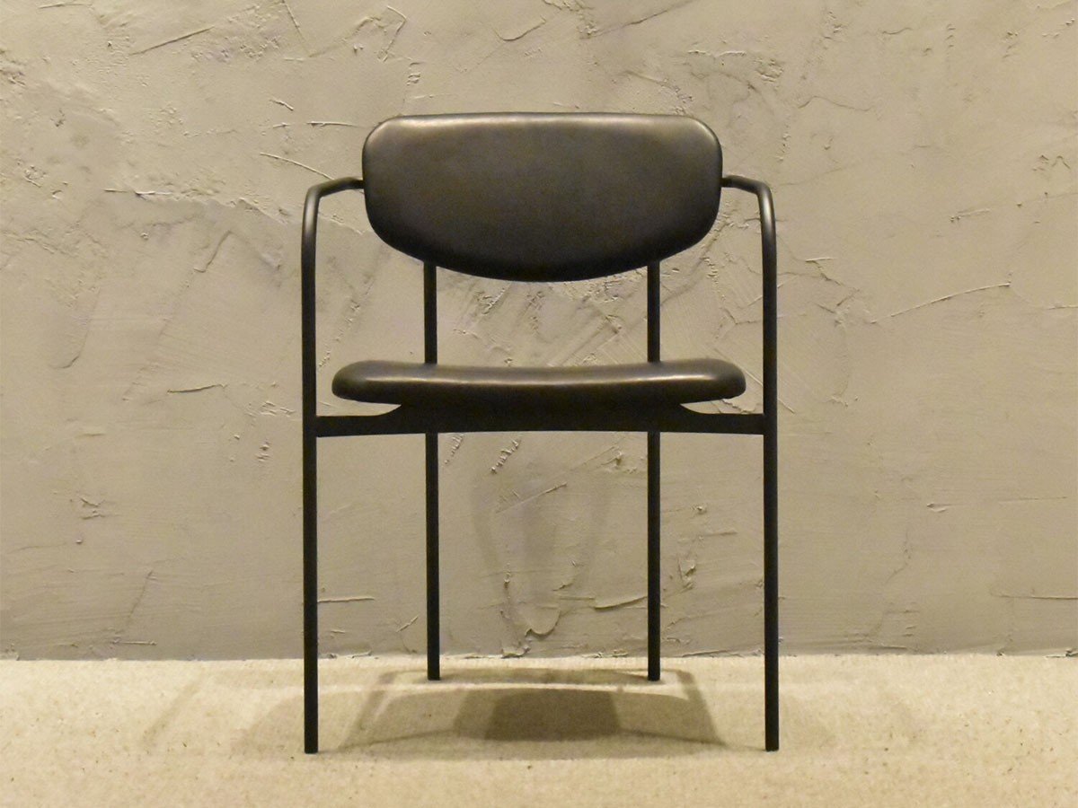 【杉山製作所/Sugiyama Seisakusho / GOODS】のCrank Arm Chair / クランク アームチェア インテリア・キッズ・メンズ・レディースファッション・服の通販 founy(ファニー) 　送料無料　Free Shipping　キャップ　Cap　フレーム　Flame　ワーク　Work　ホーム・キャンプ・アウトドア・お取り寄せ　Home,Garden,Outdoor,Camping Gear　家具・インテリア　Furniture　チェア・椅子　Chair　ダイニングチェア　Dining Chair　ホーム・キャンプ・アウトドア・お取り寄せ　Home,Garden,Outdoor,Camping Gear　家具・インテリア　Furniture　チェア・椅子　Chair　アームチェア　Armchair　張地:AGCA エージングレザー黒(Bランク)、フレームサンドブラック|ID: prp329100004115015 ipo3291000000028035343