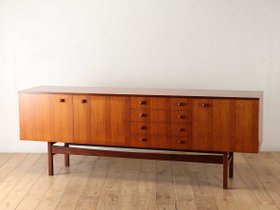 【ロイズ アンティークス/Lloyd's Antiques / GOODS】 Real Antique Sideboard / 英国アンティーク家具 サイドボード QA005005人気、トレンドファッション・服の通販 founy(ファニー) アンティーク Antique ホーム・キャンプ・アウトドア・お取り寄せ Home,Garden,Outdoor,Camping Gear 家具・インテリア Furniture 収納家具・キャビネット Storage Furniture サイドボード Sideboard |ID:prp329100004115041