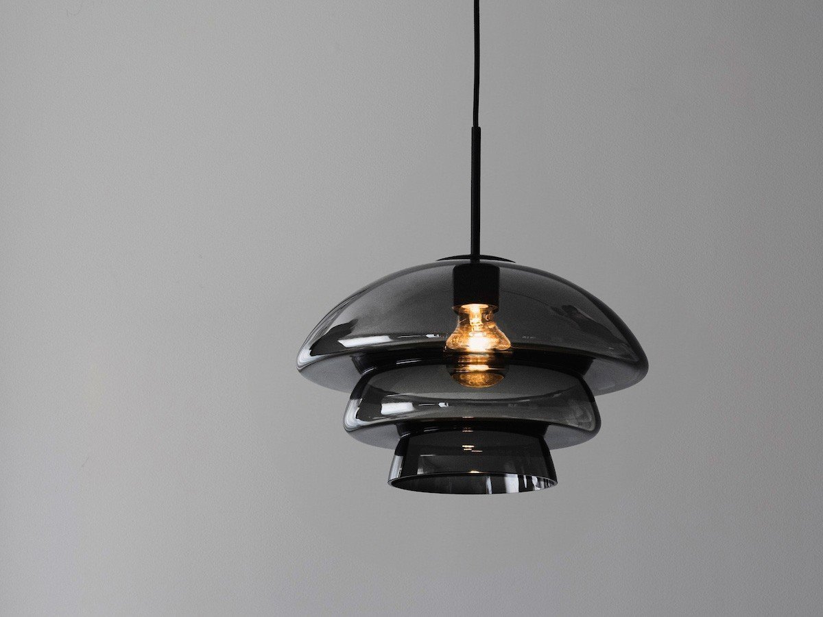 【ハーデラン/Hadeland / GOODS】のArchive Pendant Lamp 4006 Small / アーカイヴ ペンダントランプ 4006 スモール インテリア・キッズ・メンズ・レディースファッション・服の通販 founy(ファニー) 　送料無料　Free Shipping　おすすめ　Recommended / Our Picks　ガラス　Glass, Glassware　シェイプ　Shape, Slim Fit　ハンド　Hand, Handmade　ホーム・キャンプ・アウトドア・お取り寄せ　Home Living / Home & Lifestyle / Camping Gear / Outdoor Camping　家具・インテリア　Home Furniture & Interior. Stylish & Functional Living Spaces　ライト・照明　Lamps & Lighting Fixtures　ペンダントライト・吊り下げ照明　Pendant Light / Hanging Light Fixture　参考イメージ|ID: prp329100004139590 ipo3291000000030167562