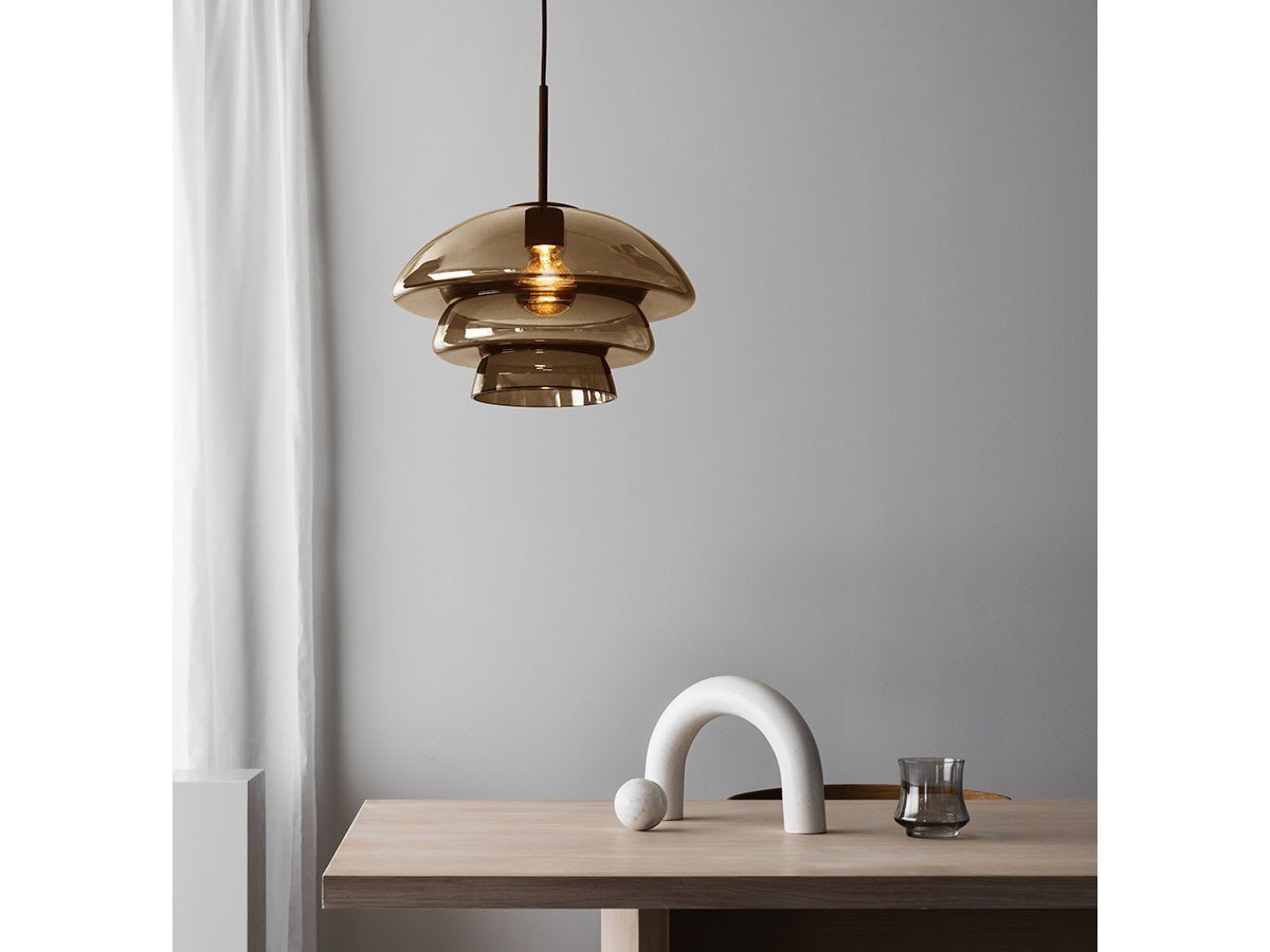 【ハーデラン/Hadeland / GOODS】のArchive Pendant Lamp 4006 Small / アーカイヴ ペンダントランプ 4006 スモール インテリア・キッズ・メンズ・レディースファッション・服の通販 founy(ファニー) 　送料無料　Free Shipping　おすすめ　Recommended / Our Picks　ガラス　Glass, Glassware　シェイプ　Shape, Slim Fit　ハンド　Hand, Handmade　ホーム・キャンプ・アウトドア・お取り寄せ　Home Living / Home & Lifestyle / Camping Gear / Outdoor Camping　家具・インテリア　Home Furniture & Interior. Stylish & Functional Living Spaces　ライト・照明　Lamps & Lighting Fixtures　ペンダントライト・吊り下げ照明　Pendant Light / Hanging Light Fixture　参考イメージ|ID: prp329100004139590 ipo3291000000030167563